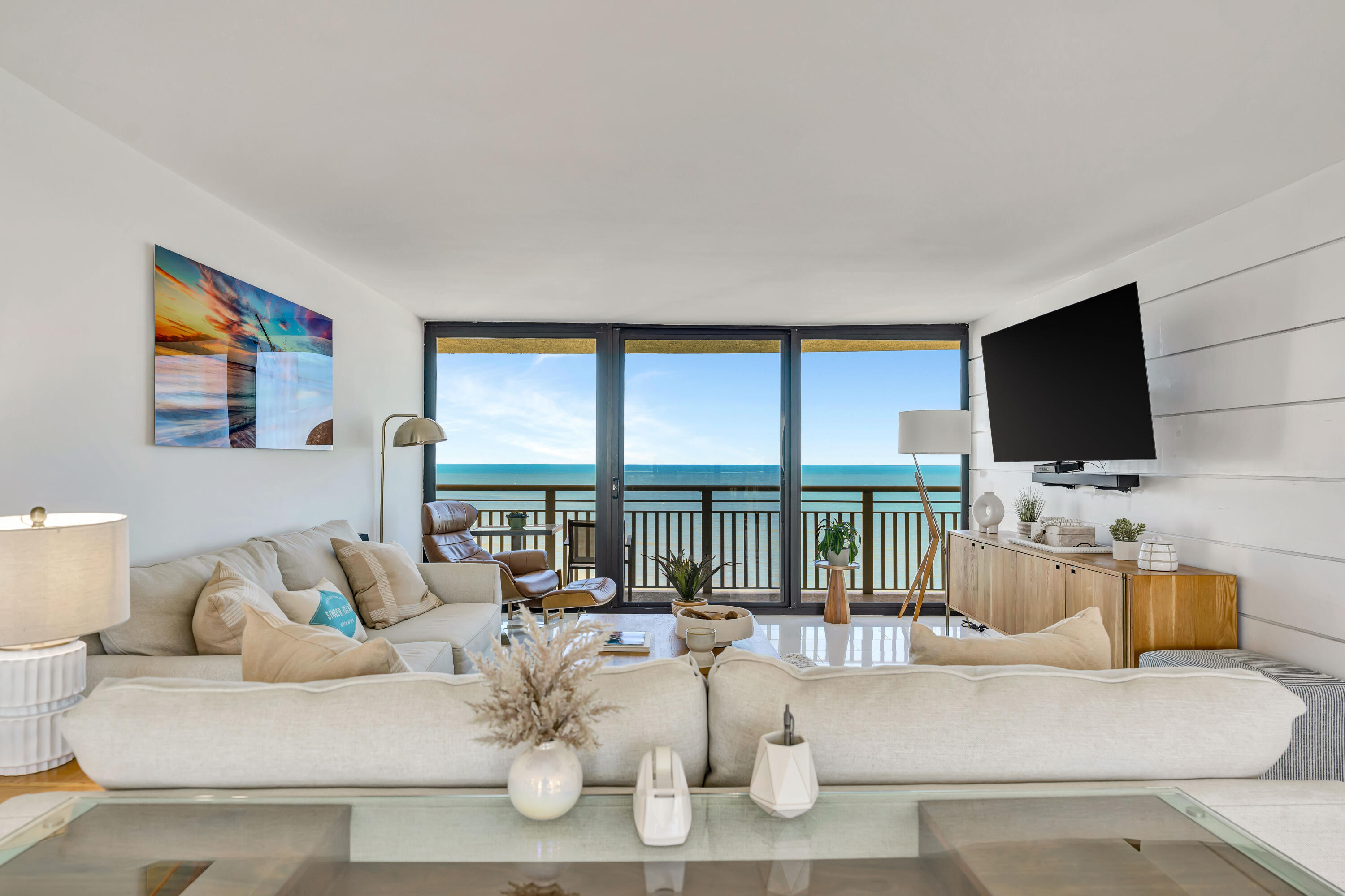 TIARA CONDO - Residential