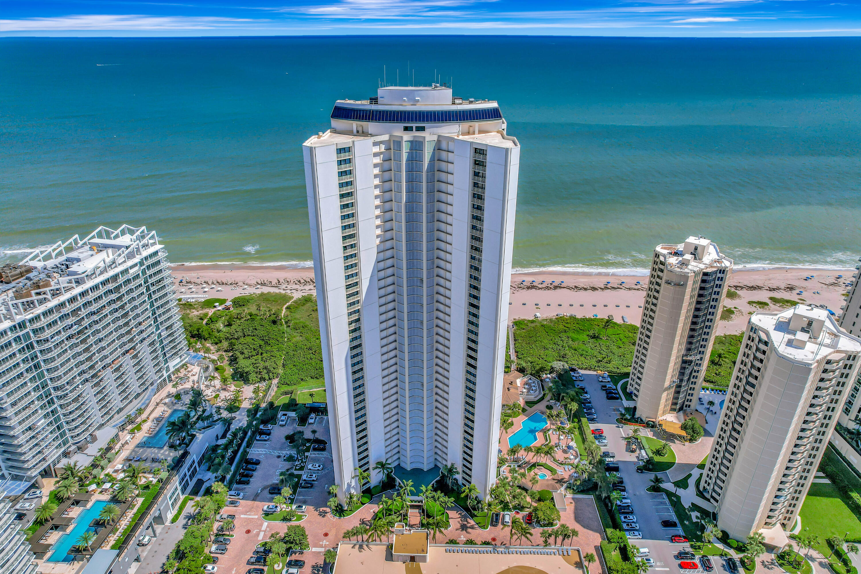 TIARA CONDO - Residential