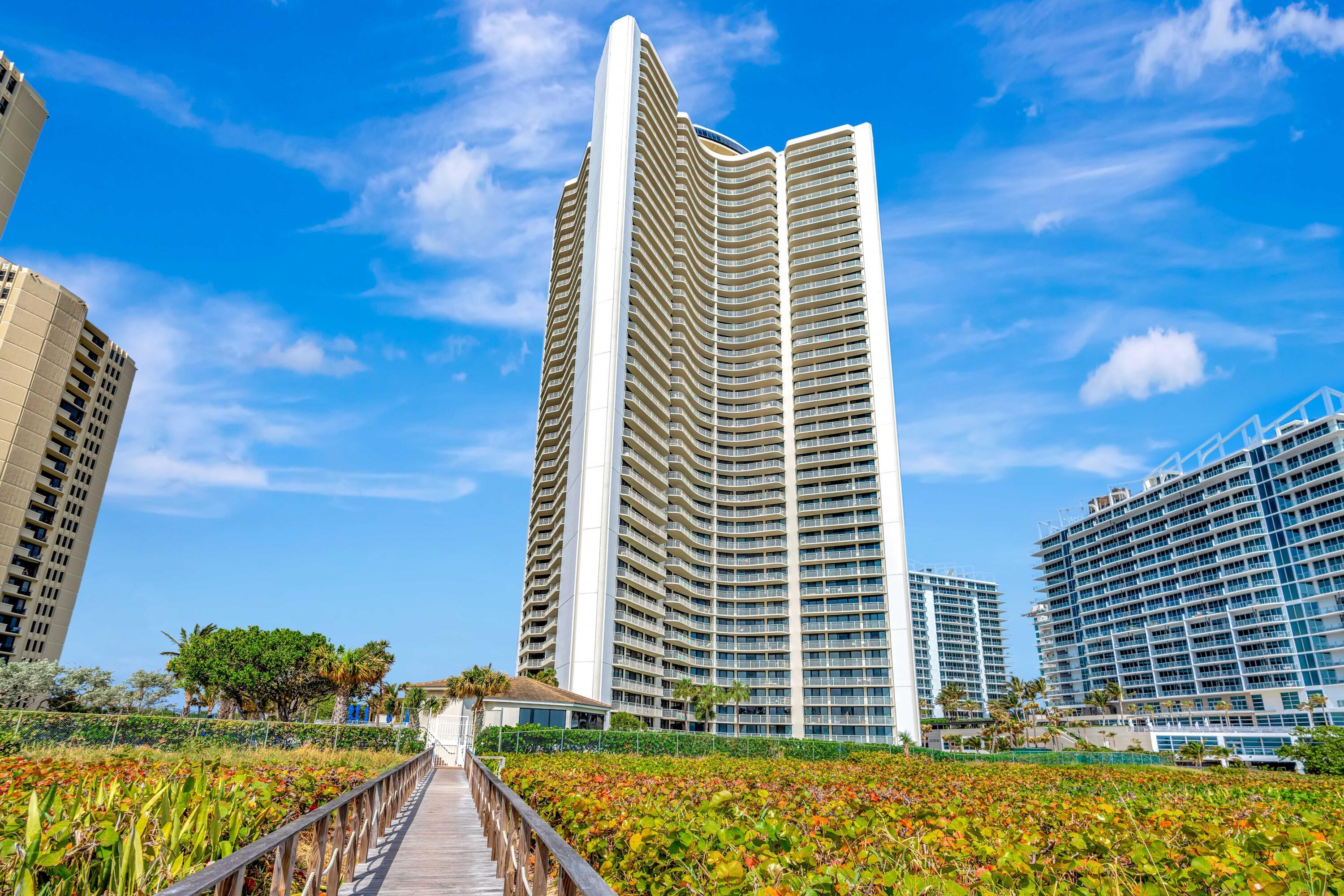 TIARA CONDO - Residential