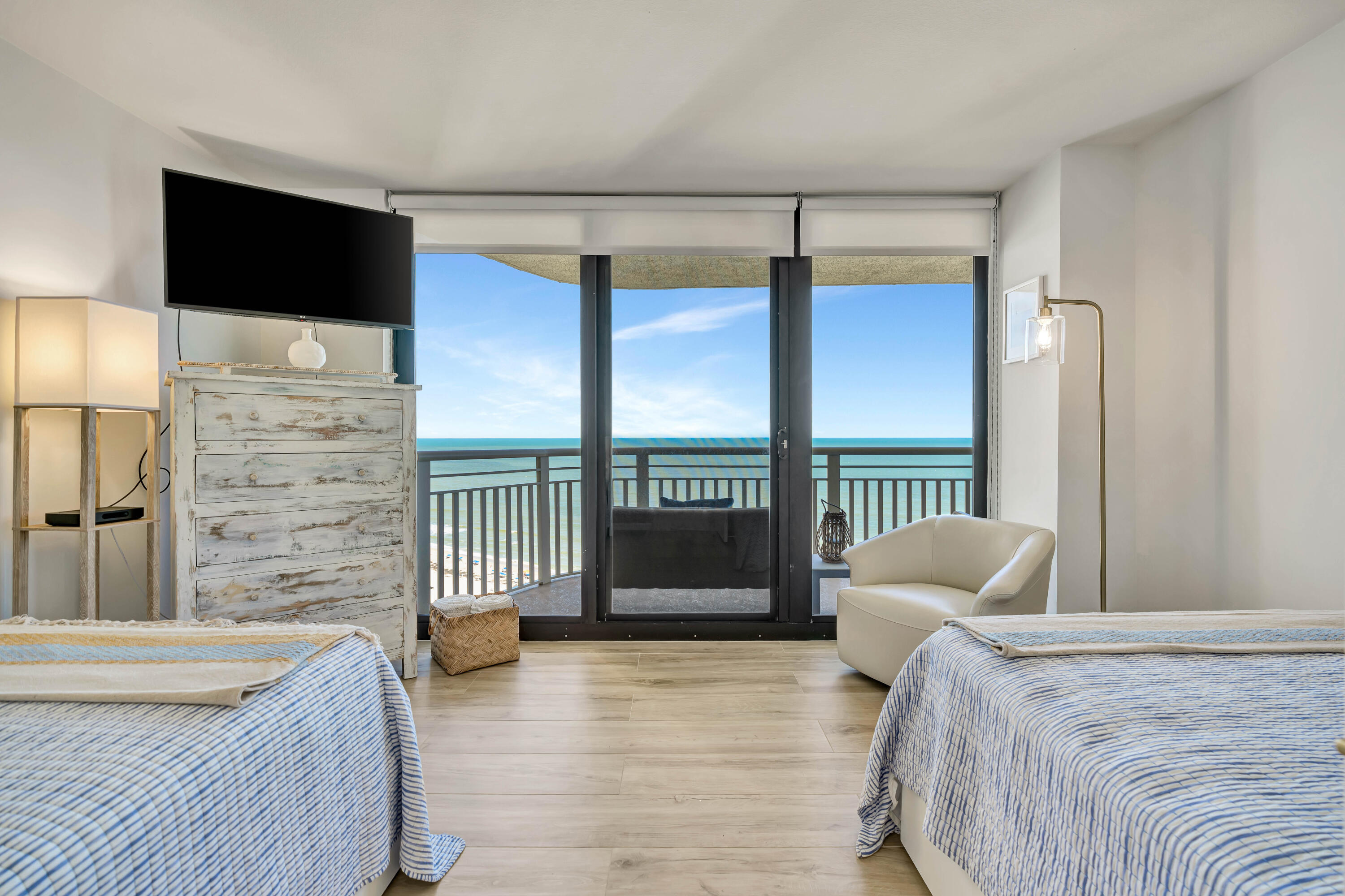 TIARA CONDO - Residential