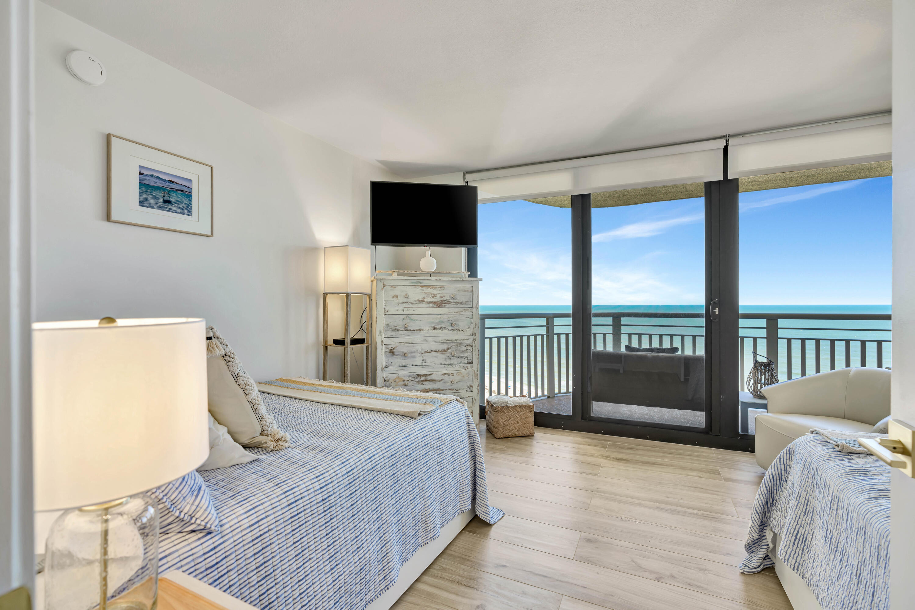 TIARA CONDO - Residential