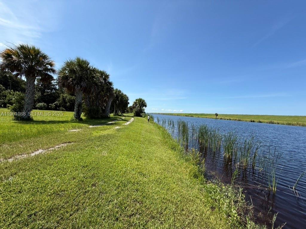 THE WATERWAY - Land