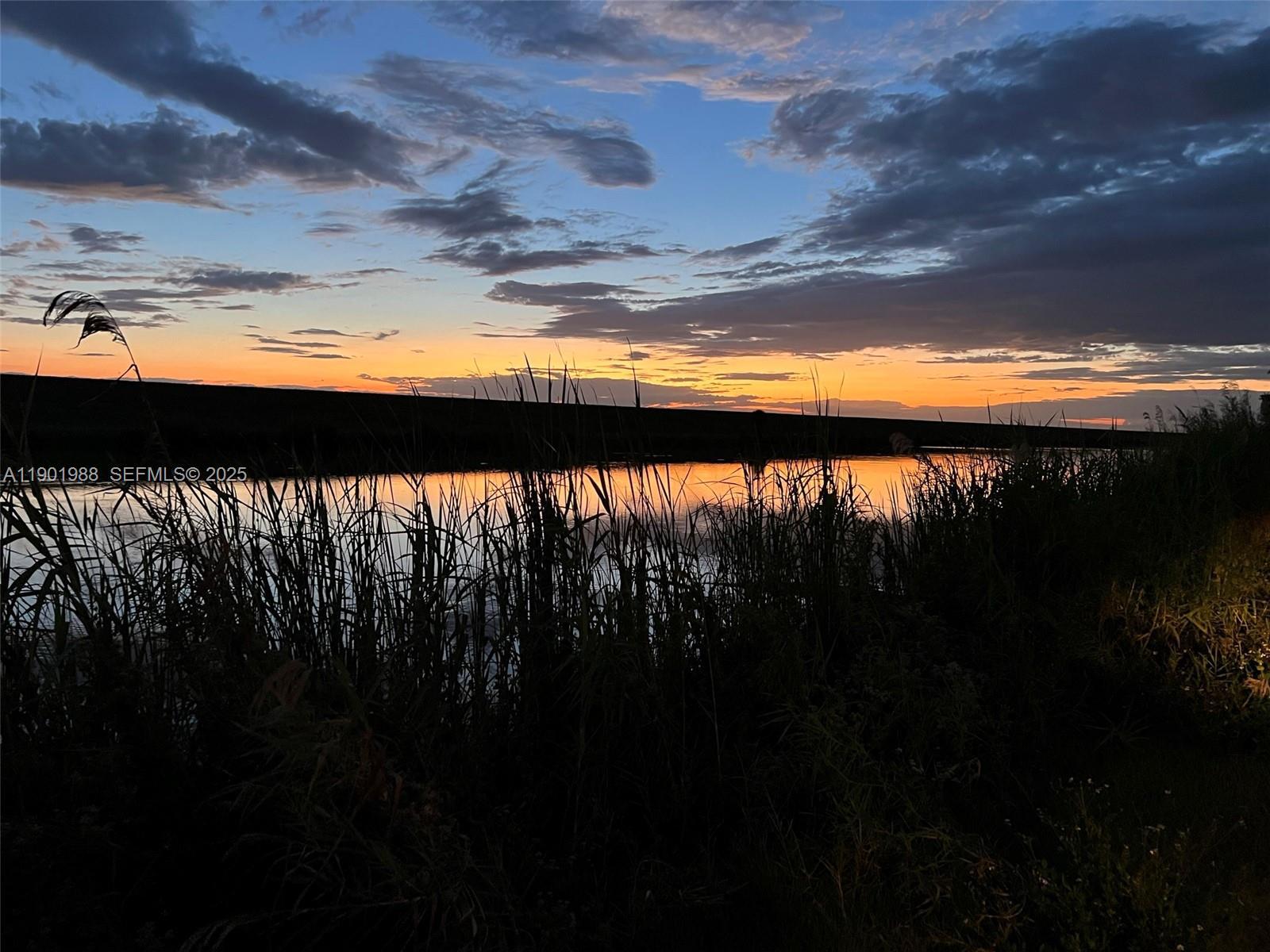 THE WATERWAY - Land