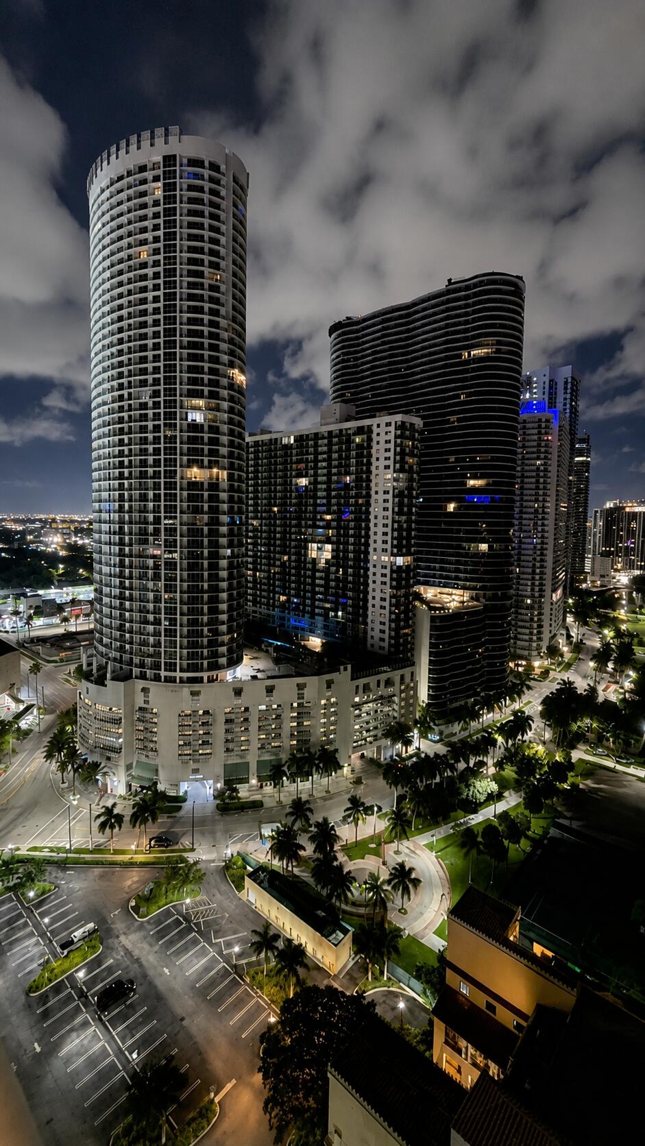 VENETIA CONDO - Residential