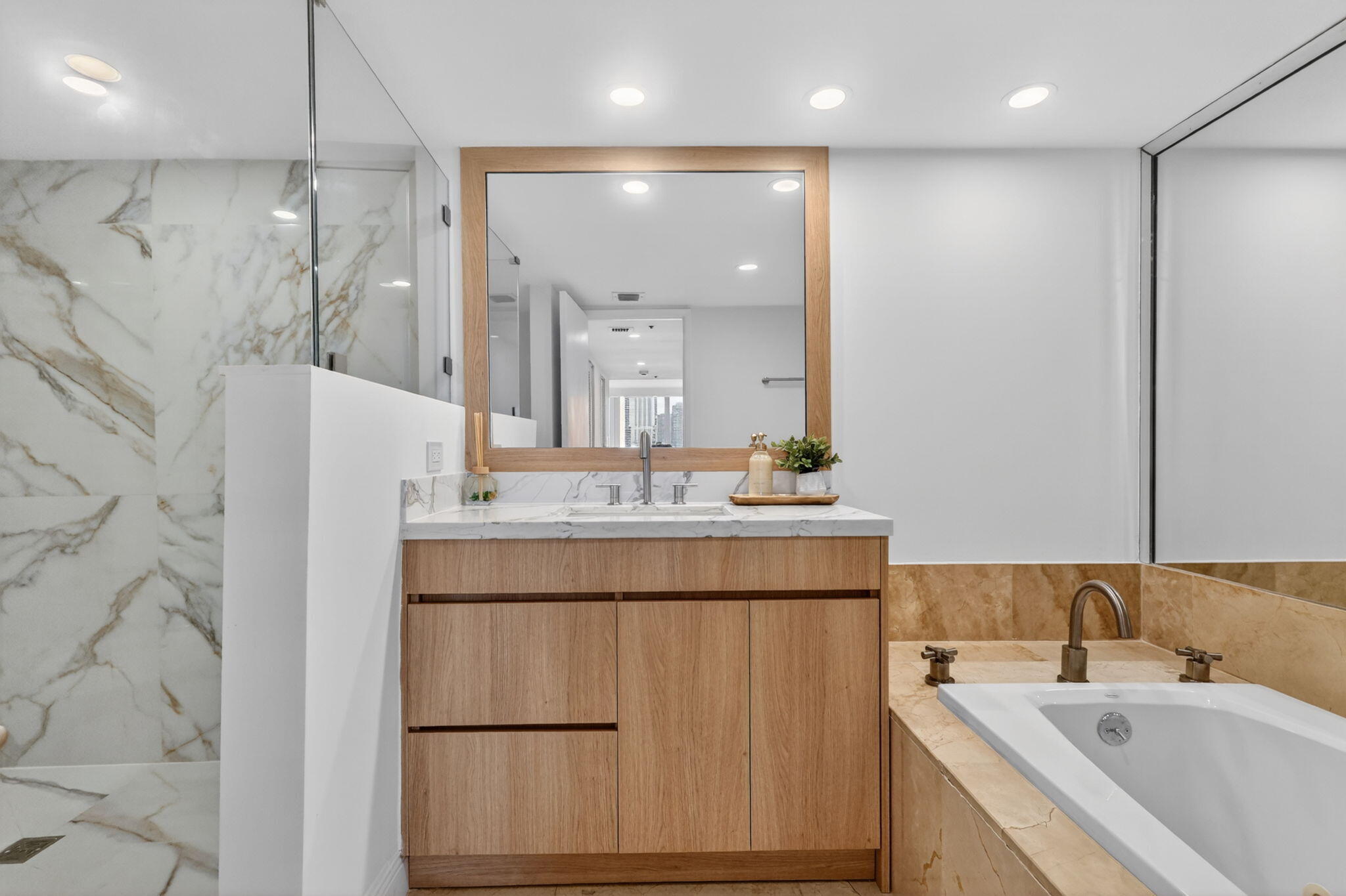 VENETIA CONDO - Residential