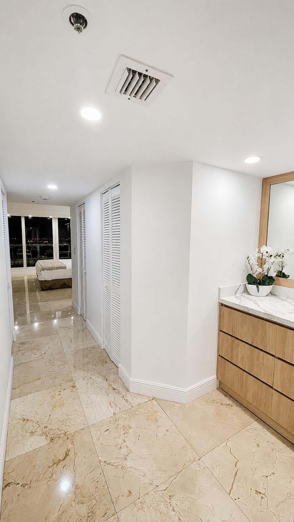 VENETIA CONDO - Residential