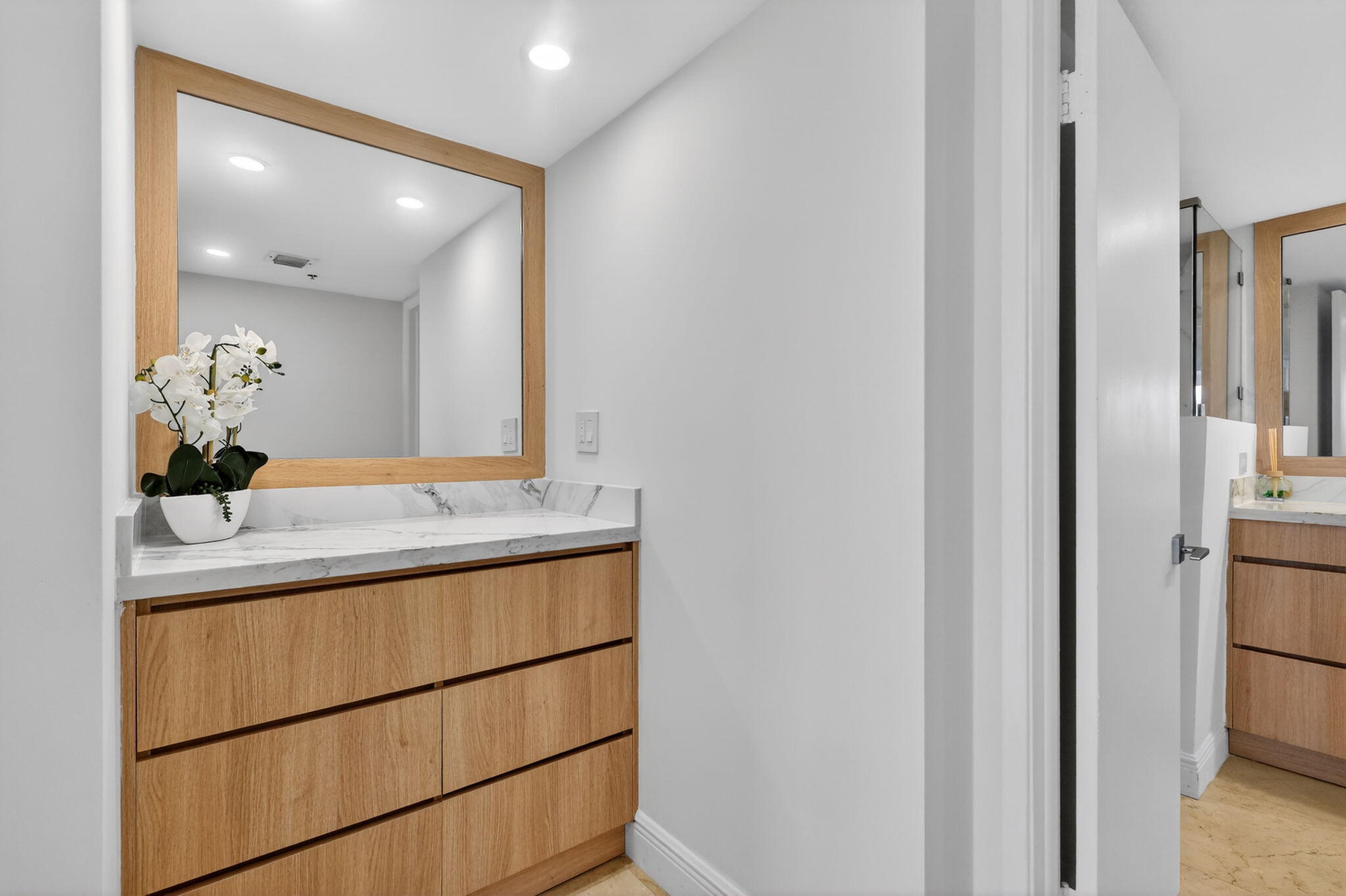 VENETIA CONDO - Residential