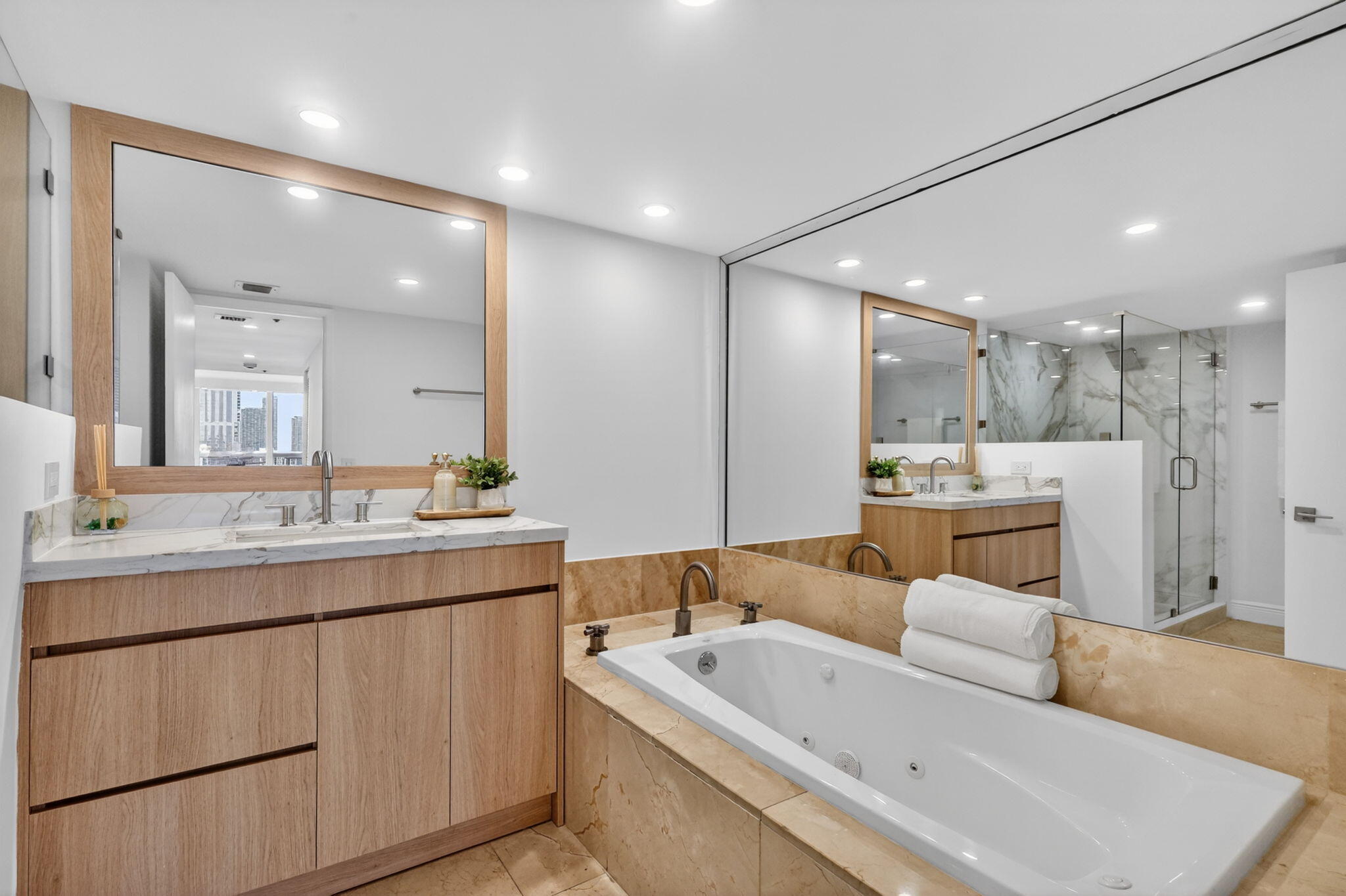 VENETIA CONDO - Residential