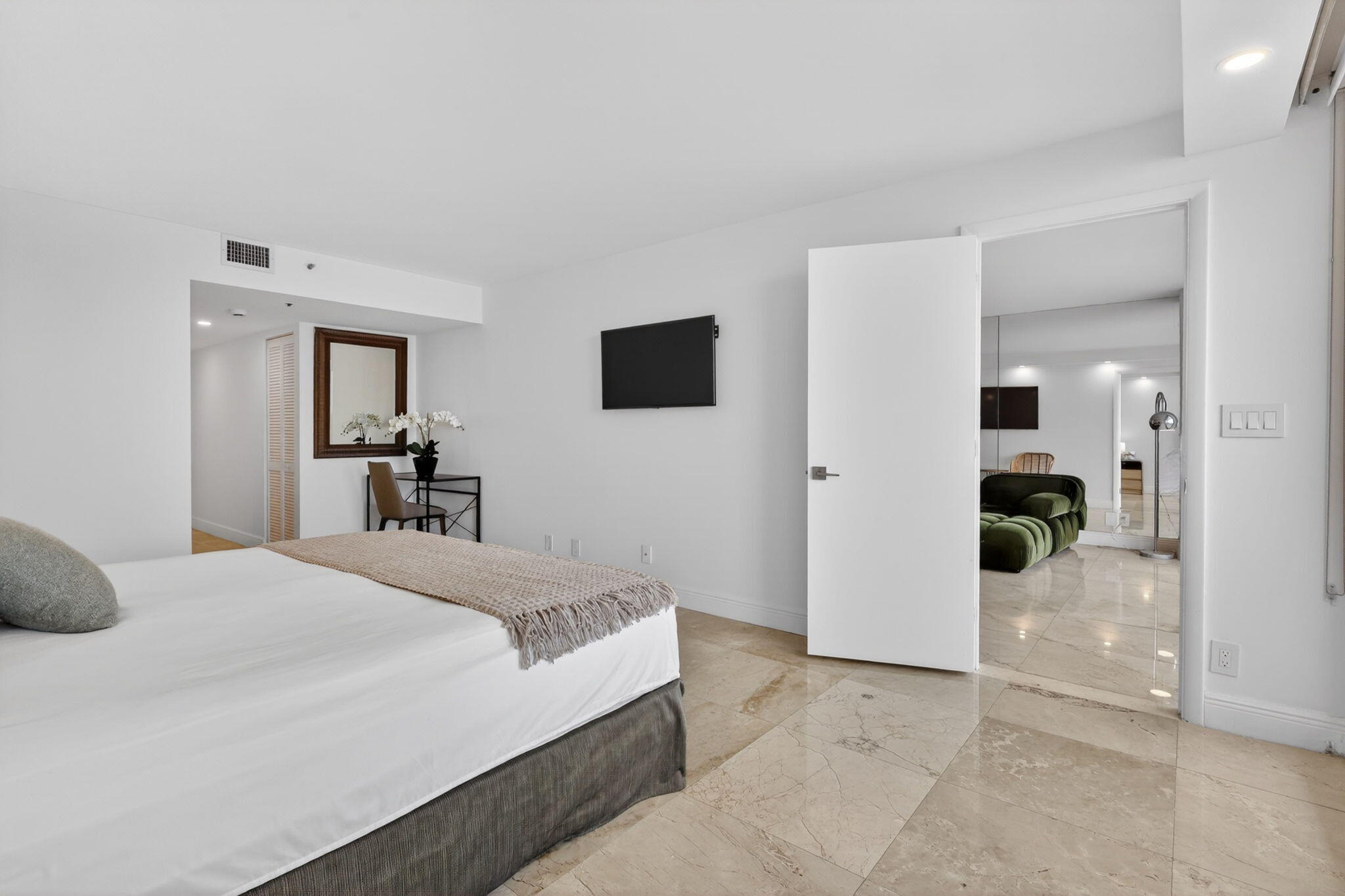VENETIA CONDO - Residential