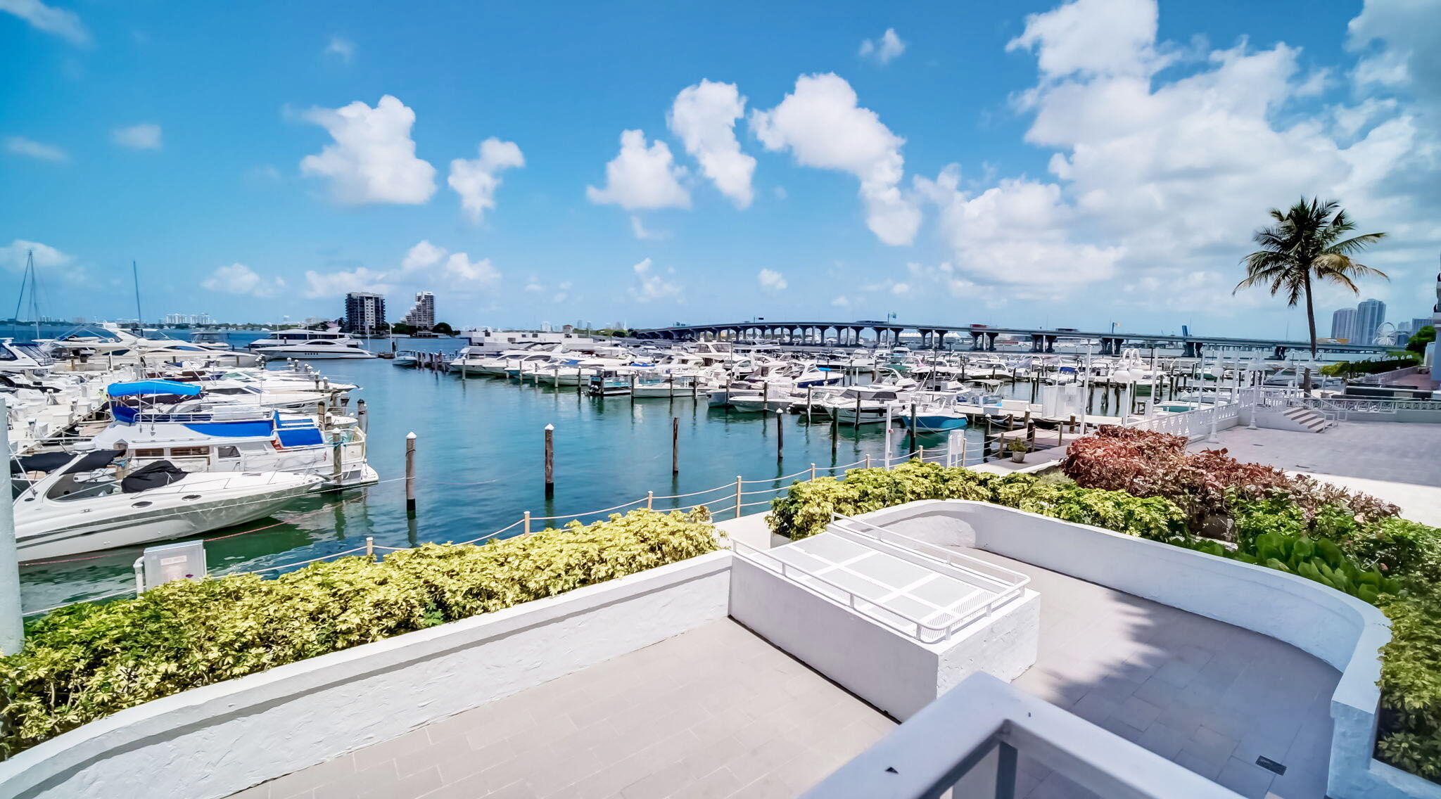 VENETIA CONDO - Residential