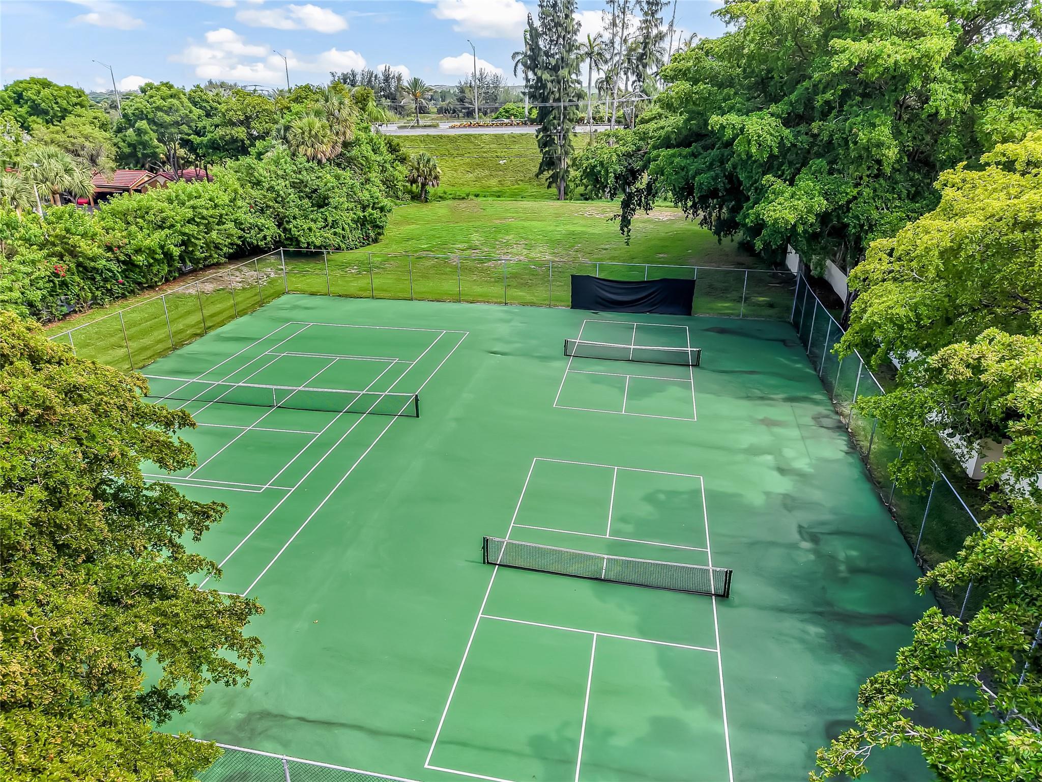 COQUINA LAKES - Residential