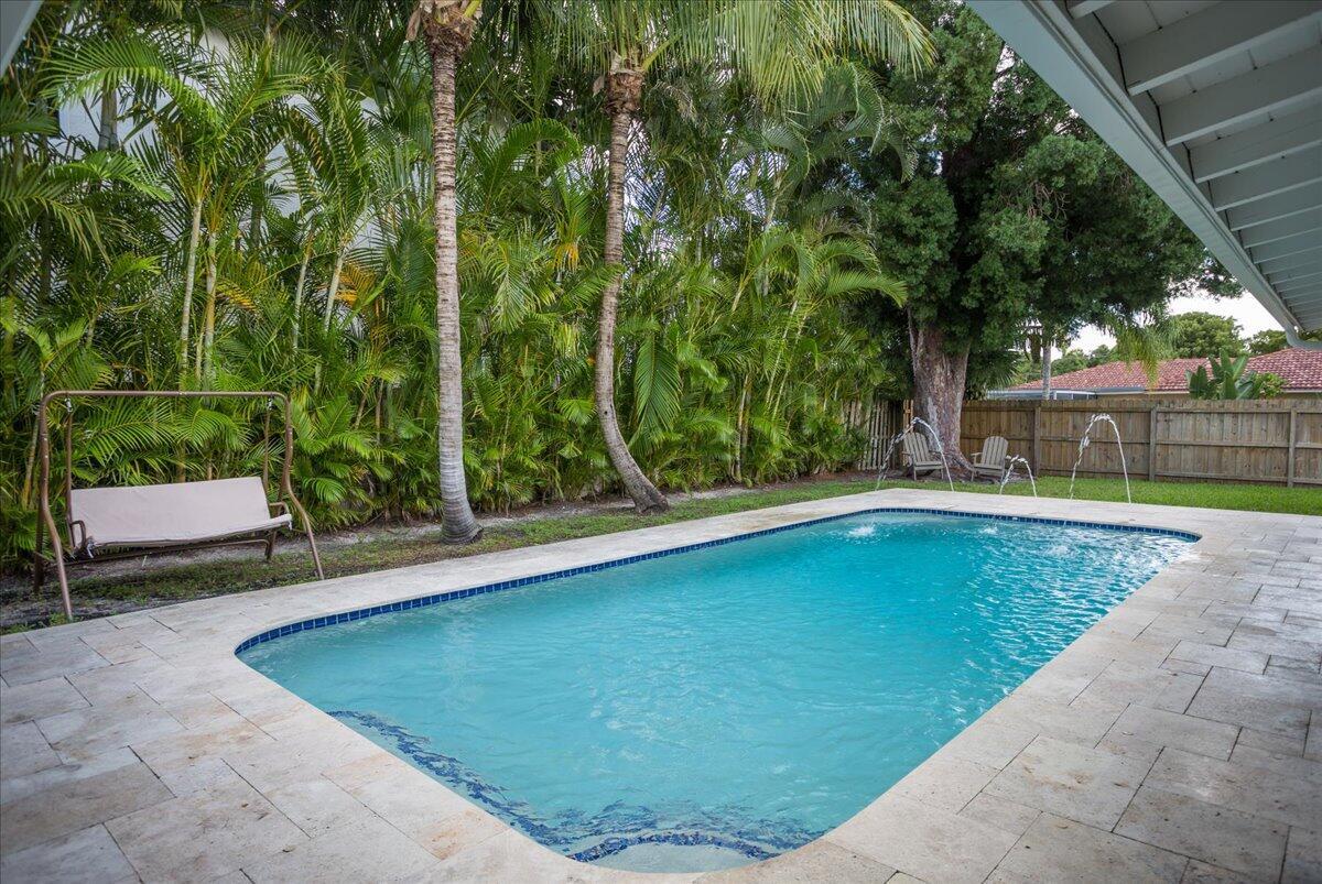 PALM BEACH FARMS CO 10 - Residential Lease