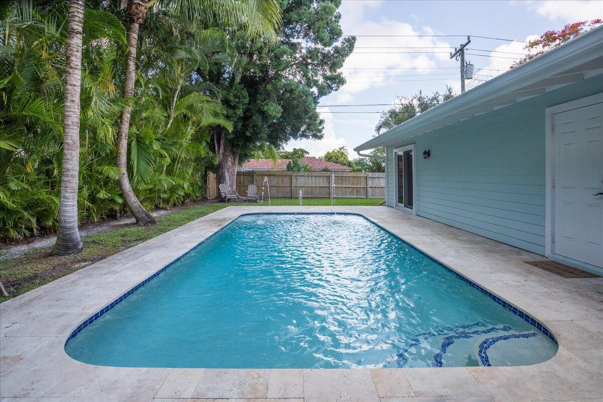 PALM BEACH FARMS CO 10 - Residential Lease