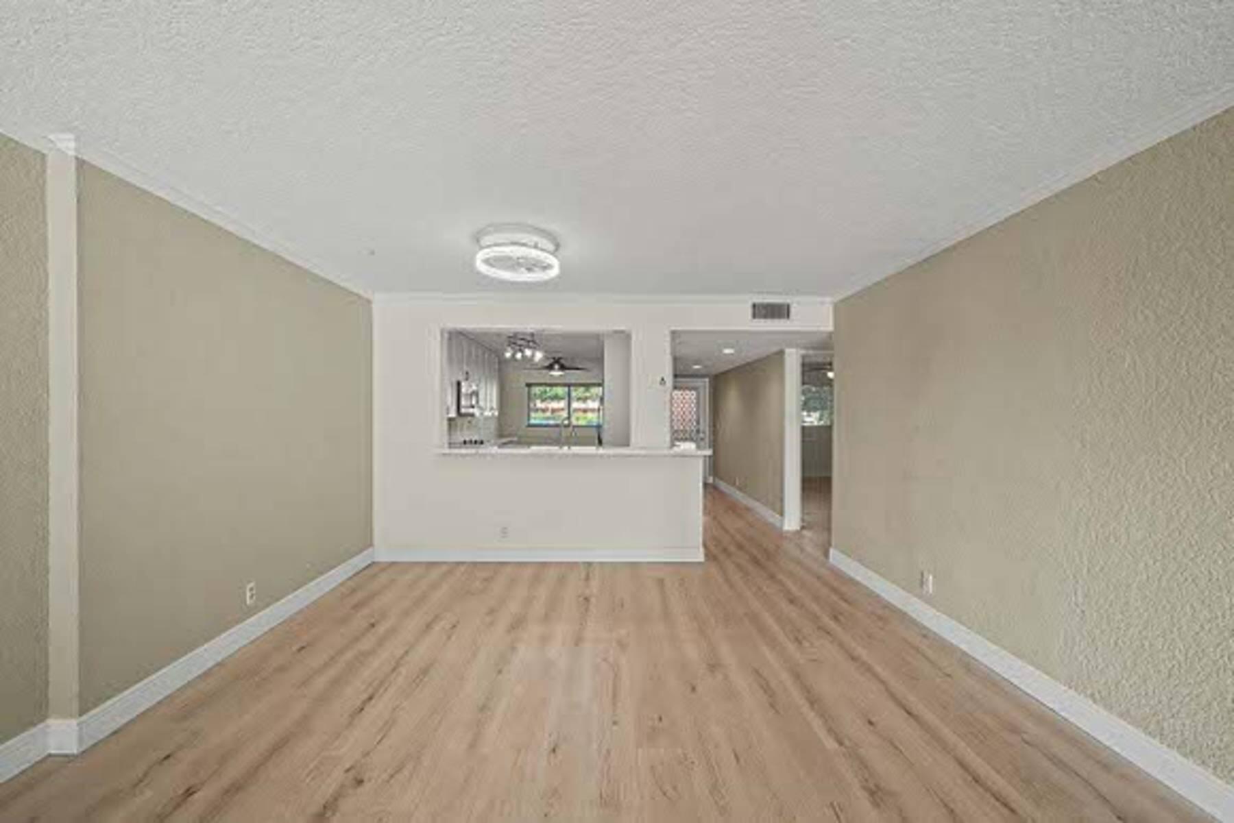 WATERSEDGE AT LAKES OF DELRAY CONDO A THRU H DE - Residential