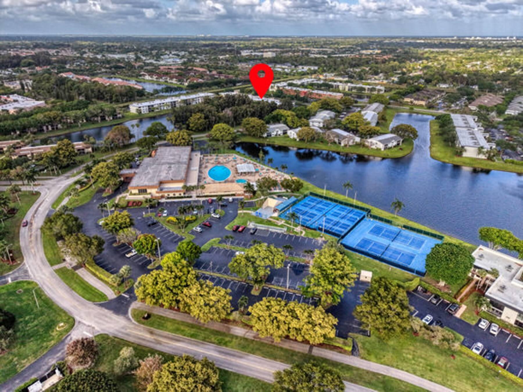 WATERSEDGE AT LAKES OF DELRAY CONDO A THRU H DE - Residential
