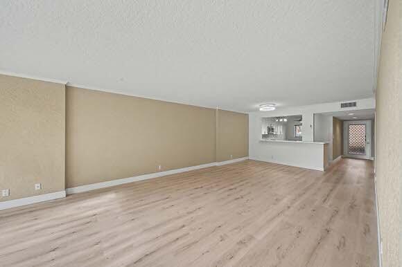 WATERSEDGE AT LAKES OF DELRAY CONDO A THRU H DE - Residential