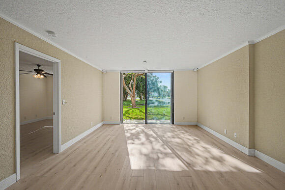 WATERSEDGE AT LAKES OF DELRAY CONDO A THRU H DE - Residential