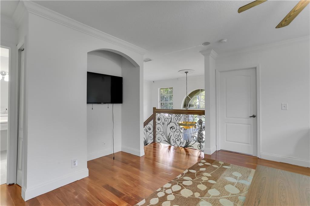Acreage & Unrec - Residential