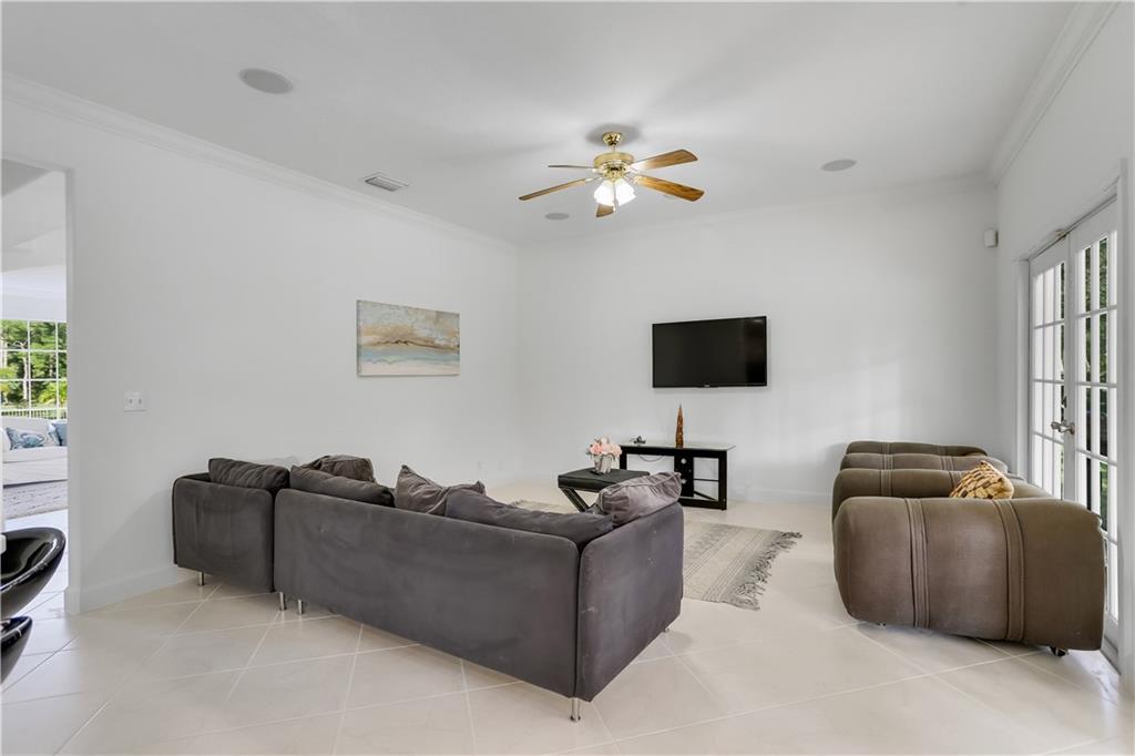 Acreage & Unrec - Residential