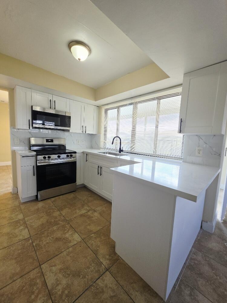 SUNRISE GOLF VILLAGE SEC 21 - Residential