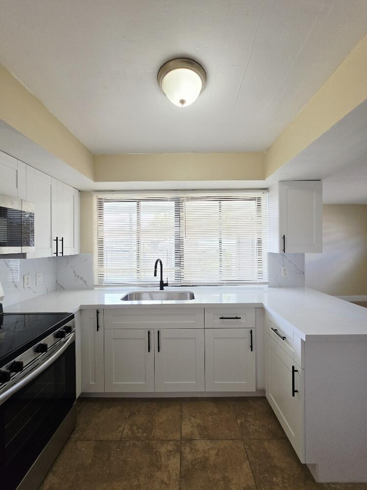 SUNRISE GOLF VILLAGE SEC 21 - Residential