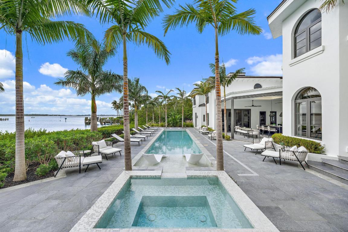 SAILFISH POINT - Residential