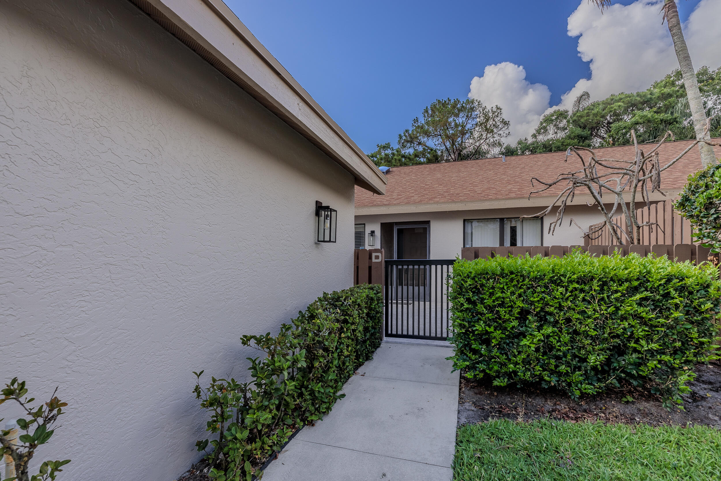 PINE RIDGE AT MARTIN DOWNS CONDO - Residential