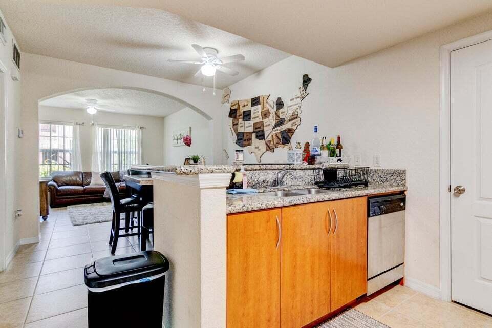 THE BELMONT AT ST LUCIE WEST, A CONDOMINIUM - Residential Lease