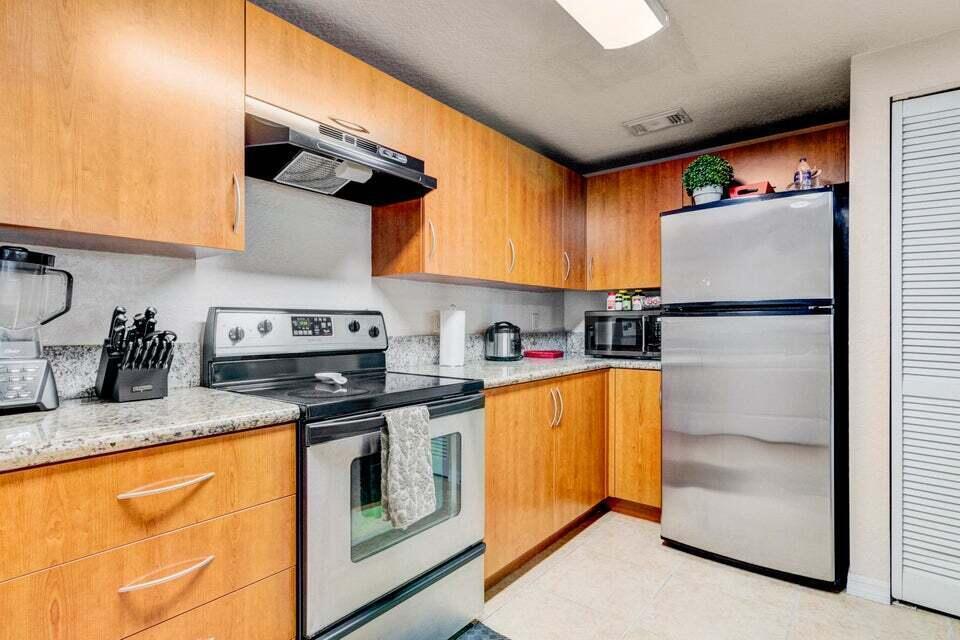 THE BELMONT AT ST LUCIE WEST, A CONDOMINIUM - Residential Lease