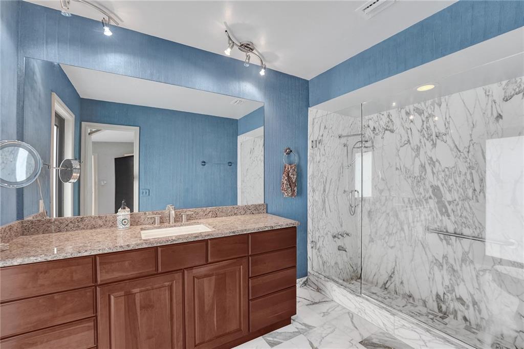 GOLF ESTATES - Residential