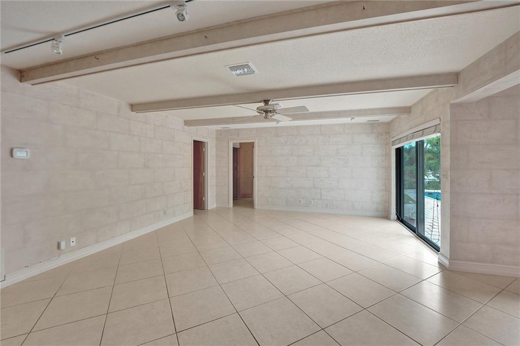 GOLF ESTATES - Residential