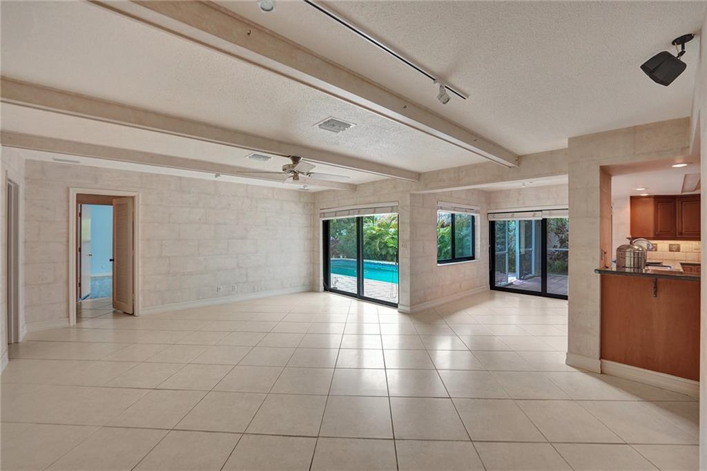GOLF ESTATES - Residential