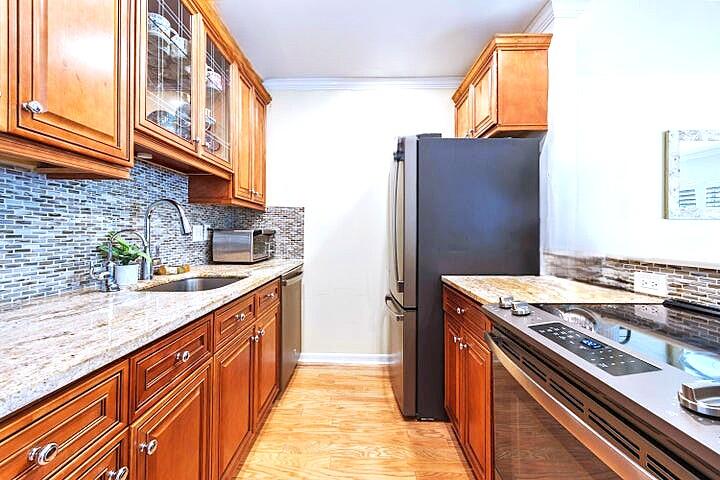 LEONARD WILLIAM F % DELRAY COLONIAL INC - Residential