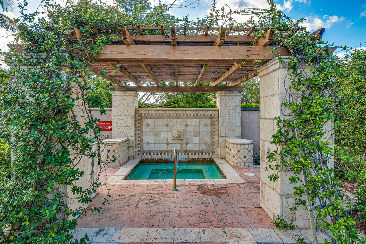ST ANDREWS AT POLO CLUB - Residential