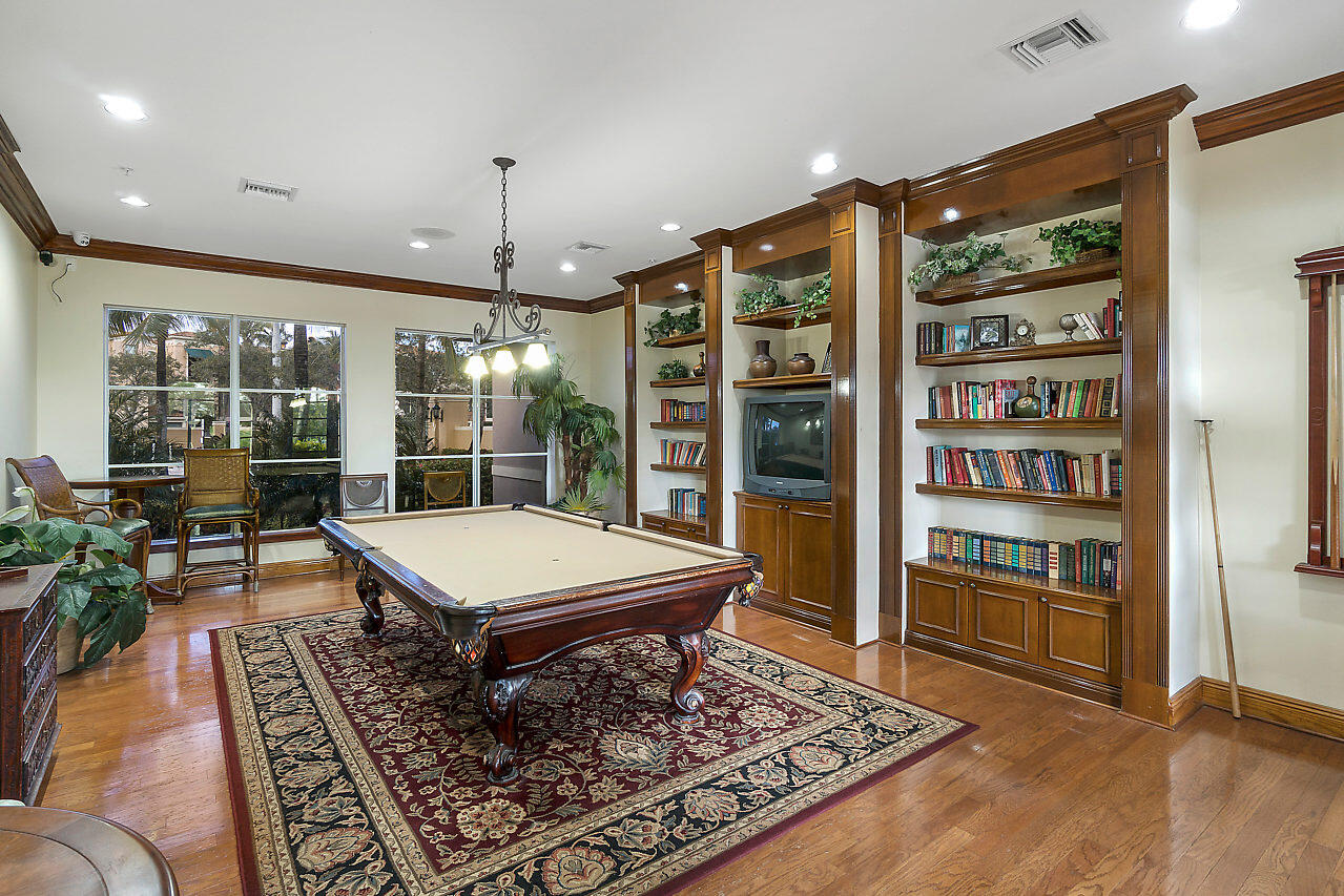 ST ANDREWS AT POLO CLUB - Residential