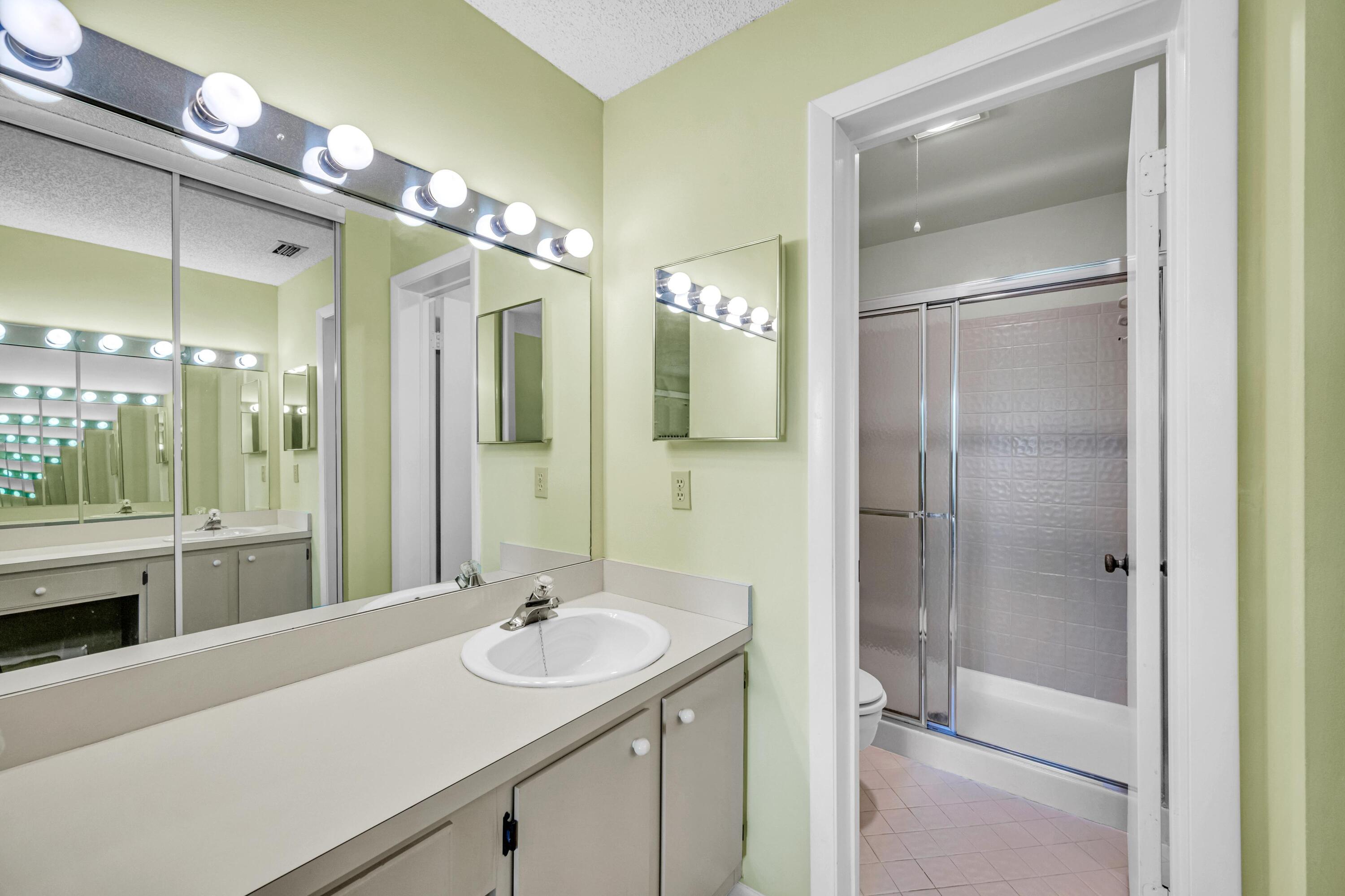POND APPLE PLACE IV-B CONDO - Residential