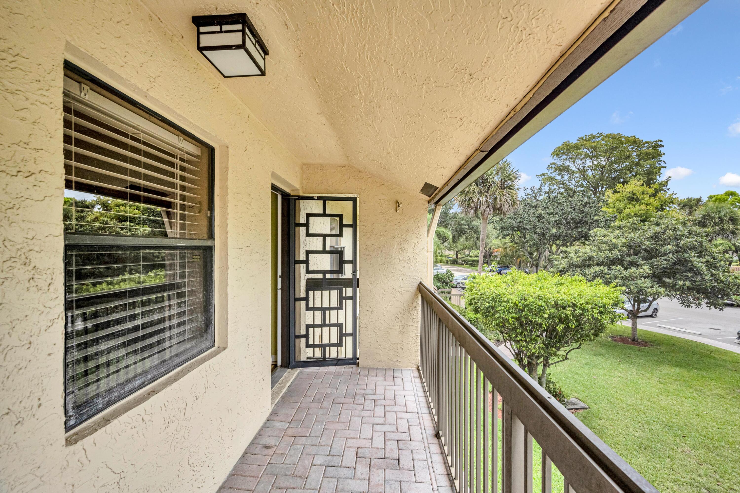 POND APPLE PLACE IV-B CONDO - Residential