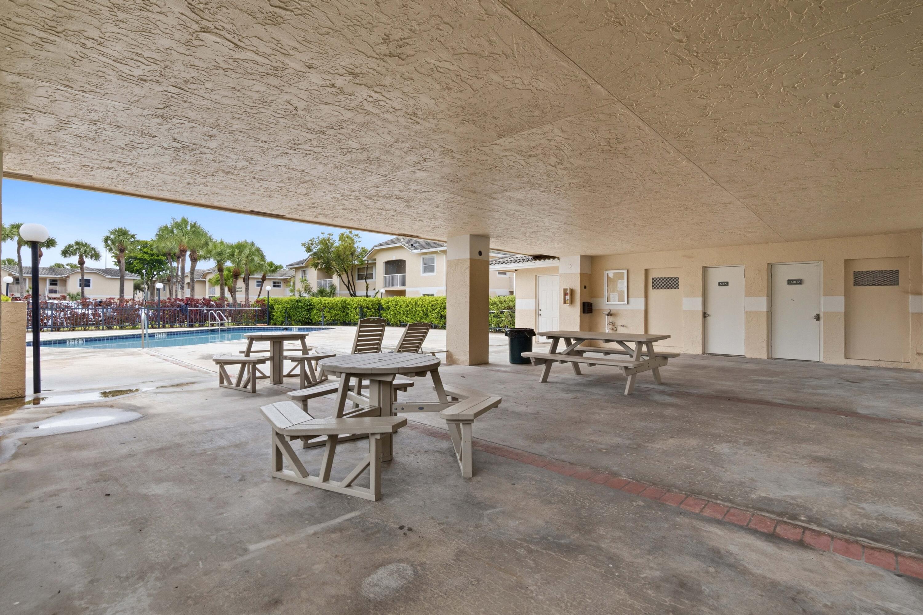 ROYAL GARDEN CONDO - Residential