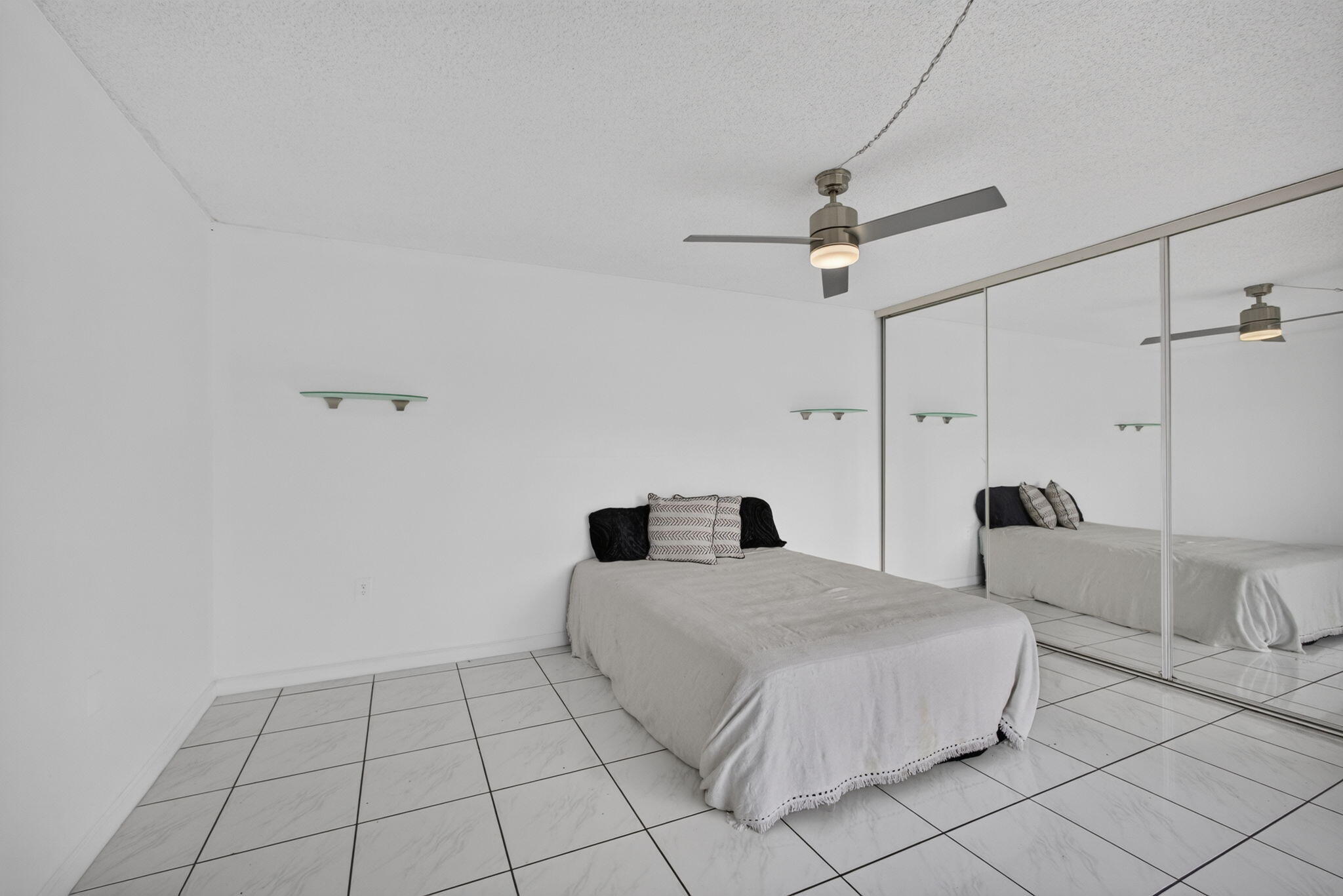 MERIDIAN PARK - Residential