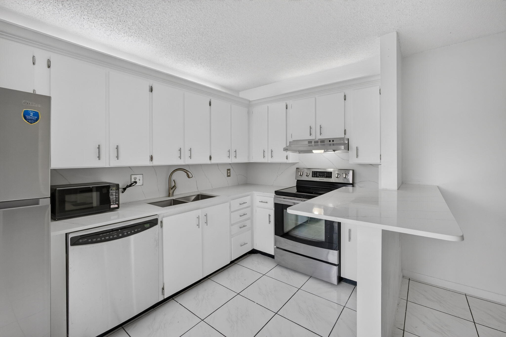MERIDIAN PARK - Residential