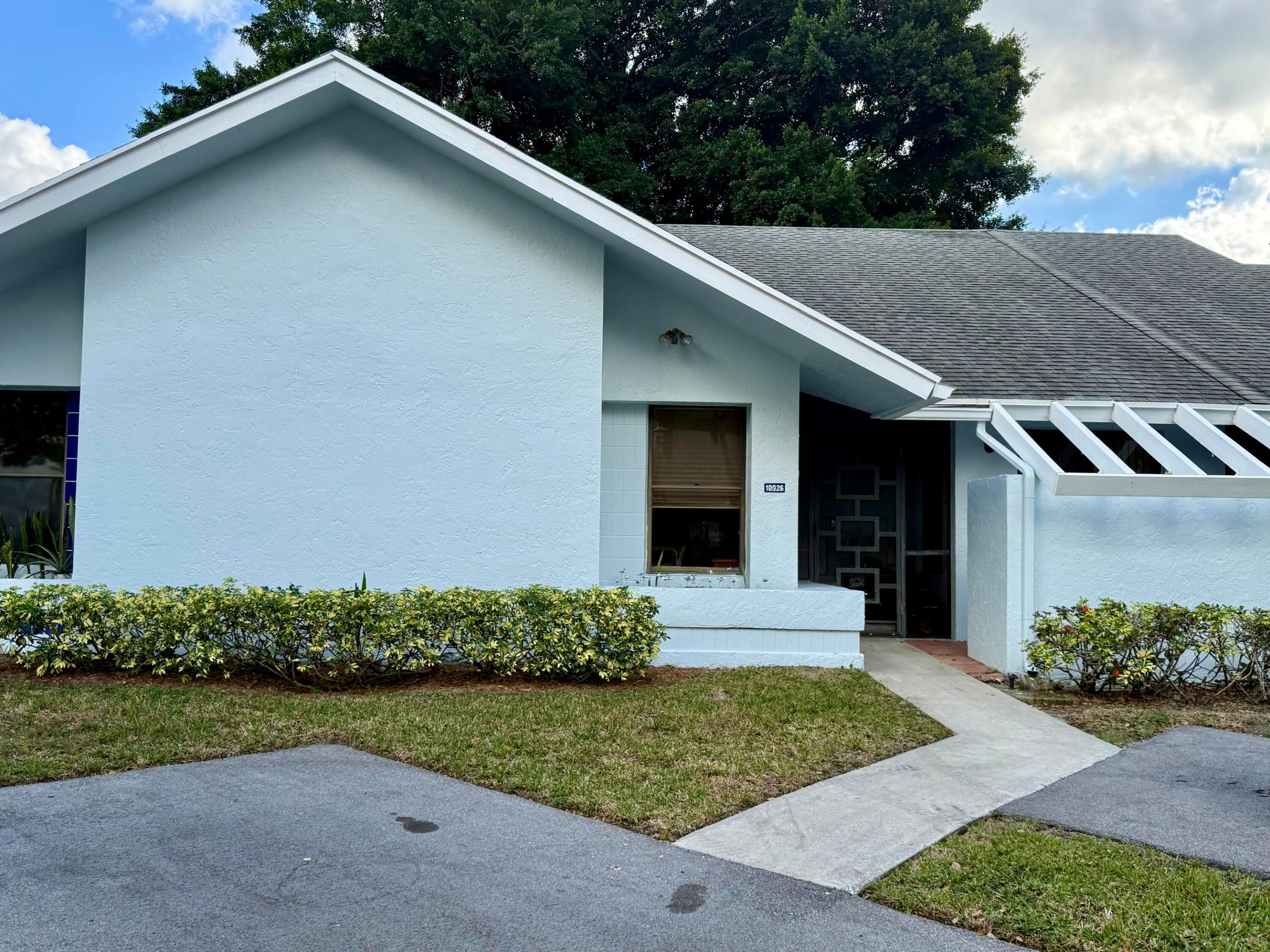 WATERBERRY VILLAS - Residential