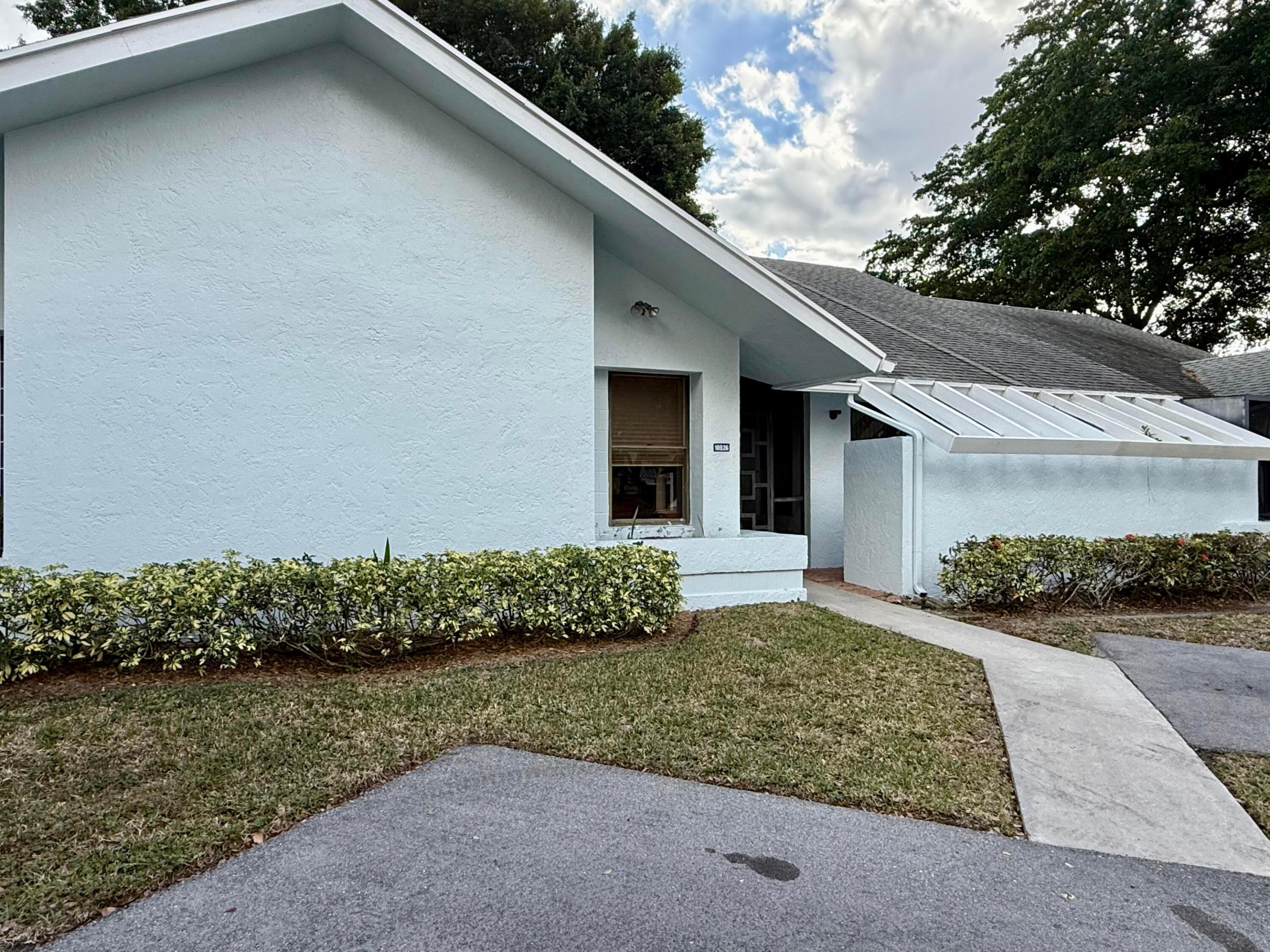 WATERBERRY VILLAS - Residential