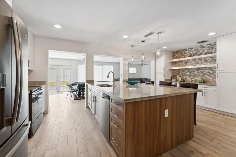 LITTLE HARBOR ON THE HILLSBORO - Residential