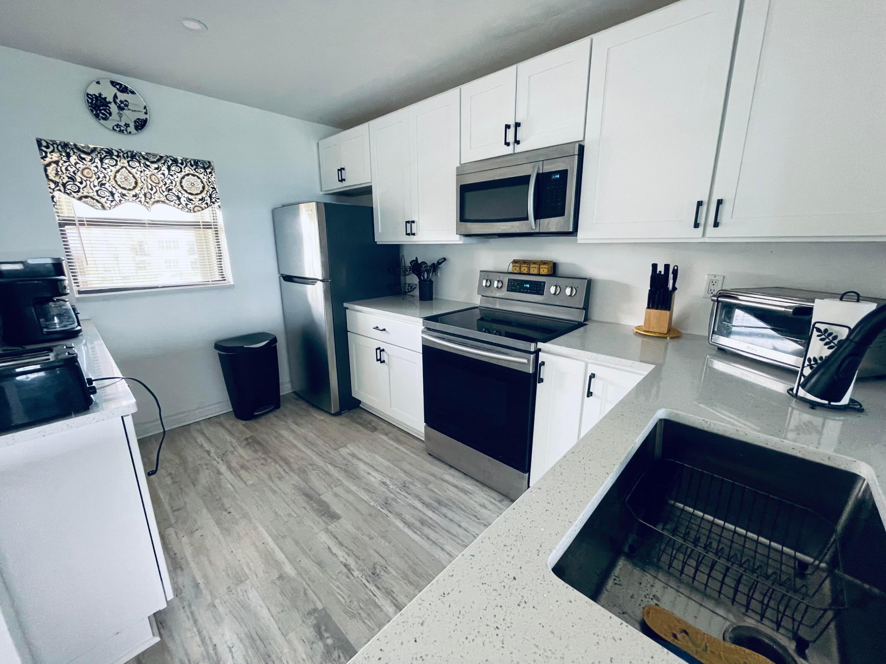 SAND DOLLAR VILLAS CONDOMINIUM B - Residential