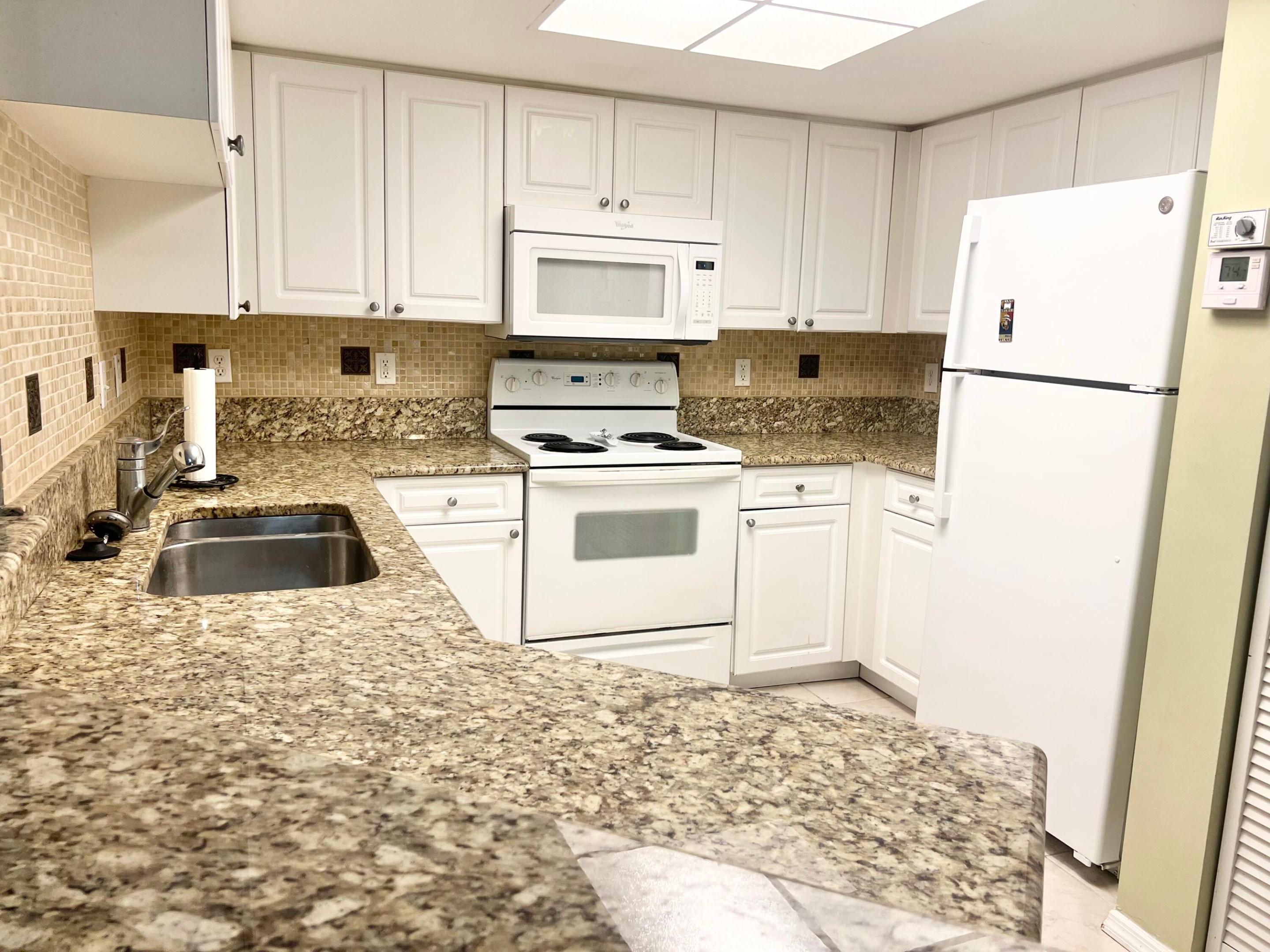 GRAND VIEW AT CRESTWOOD CONDO - Residential Lease
