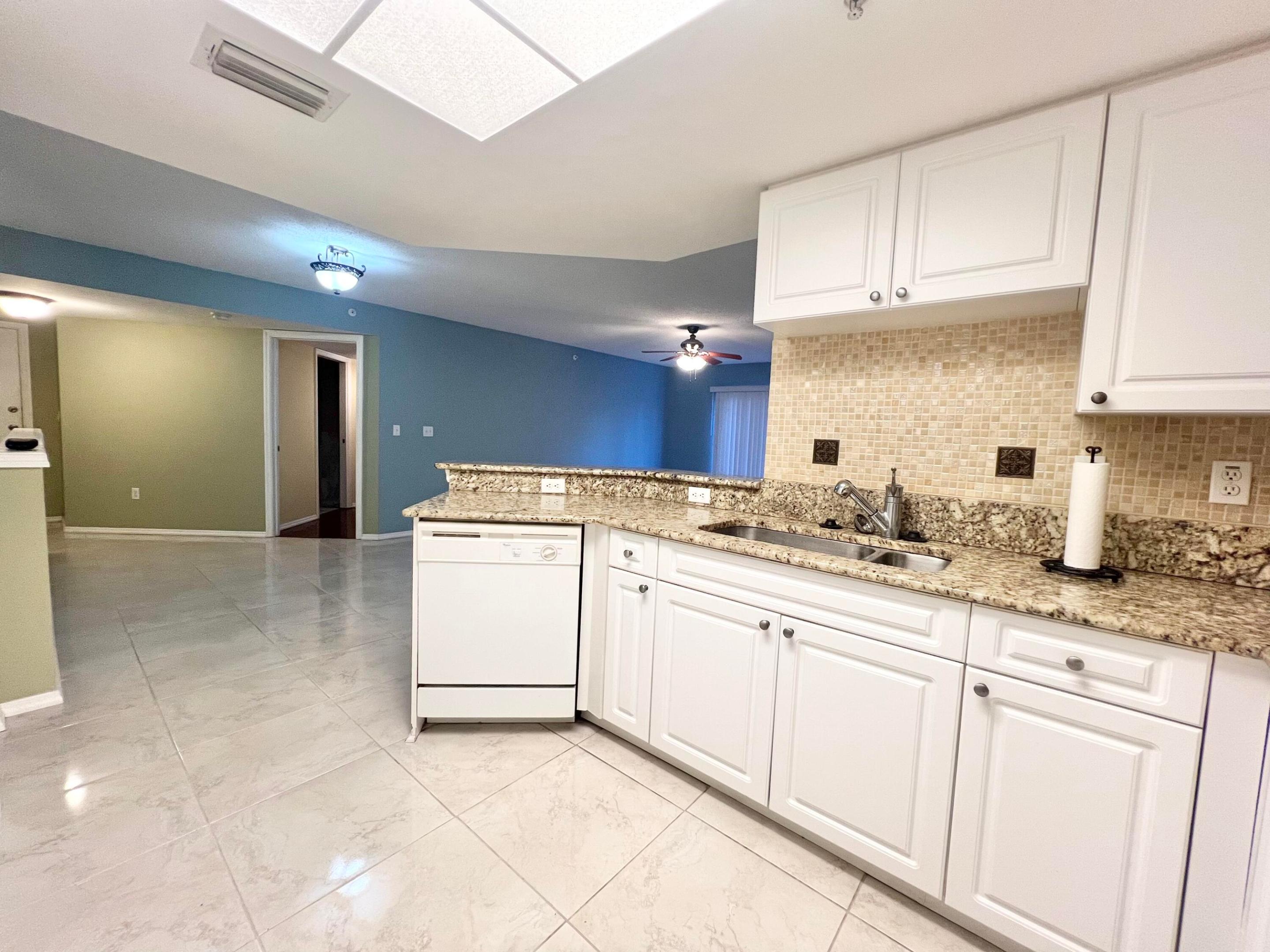 GRAND VIEW AT CRESTWOOD CONDO - Residential Lease