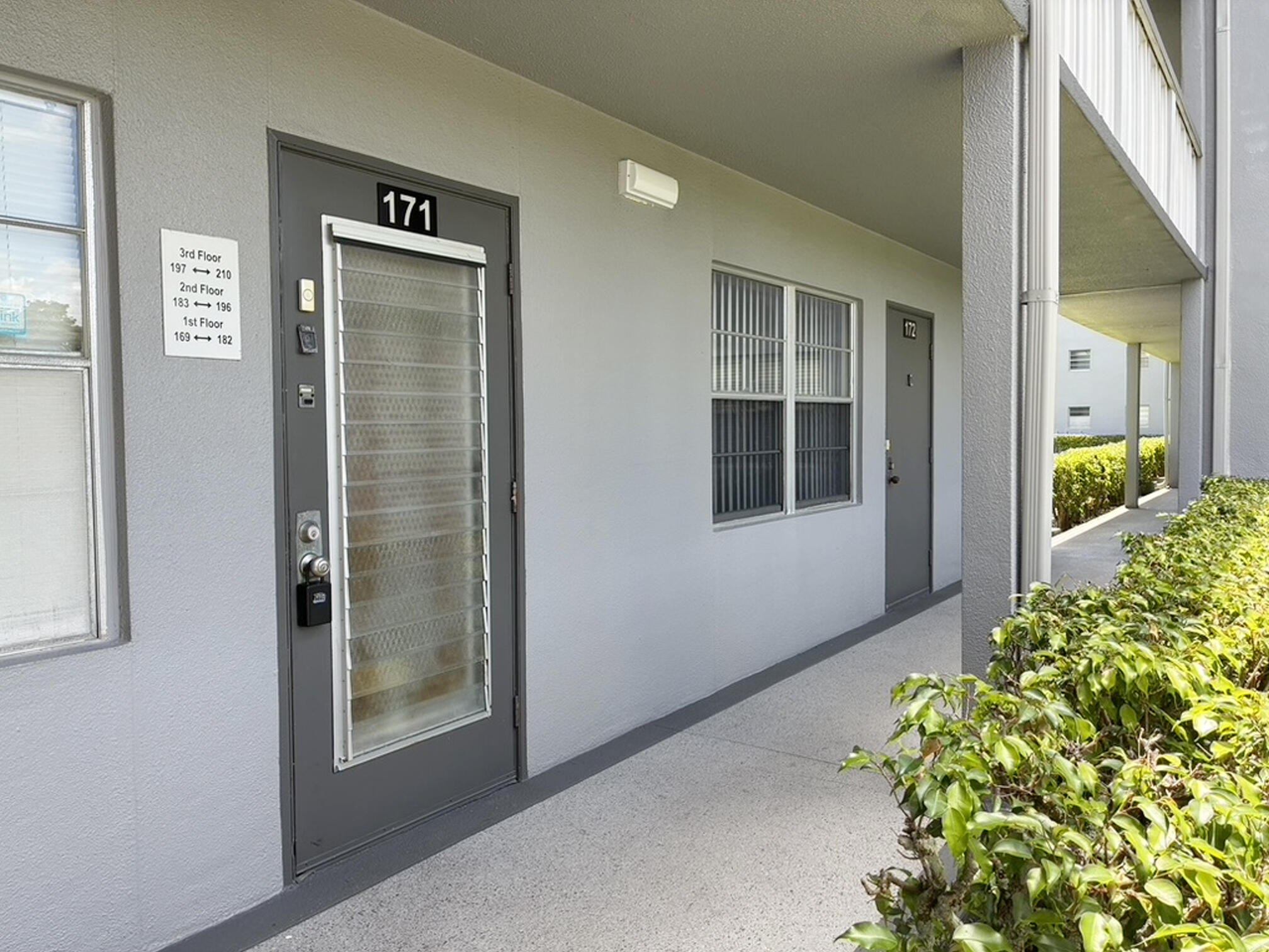 SUFFOLK AT CENTURY VILLAGE CONDO - Residential Lease