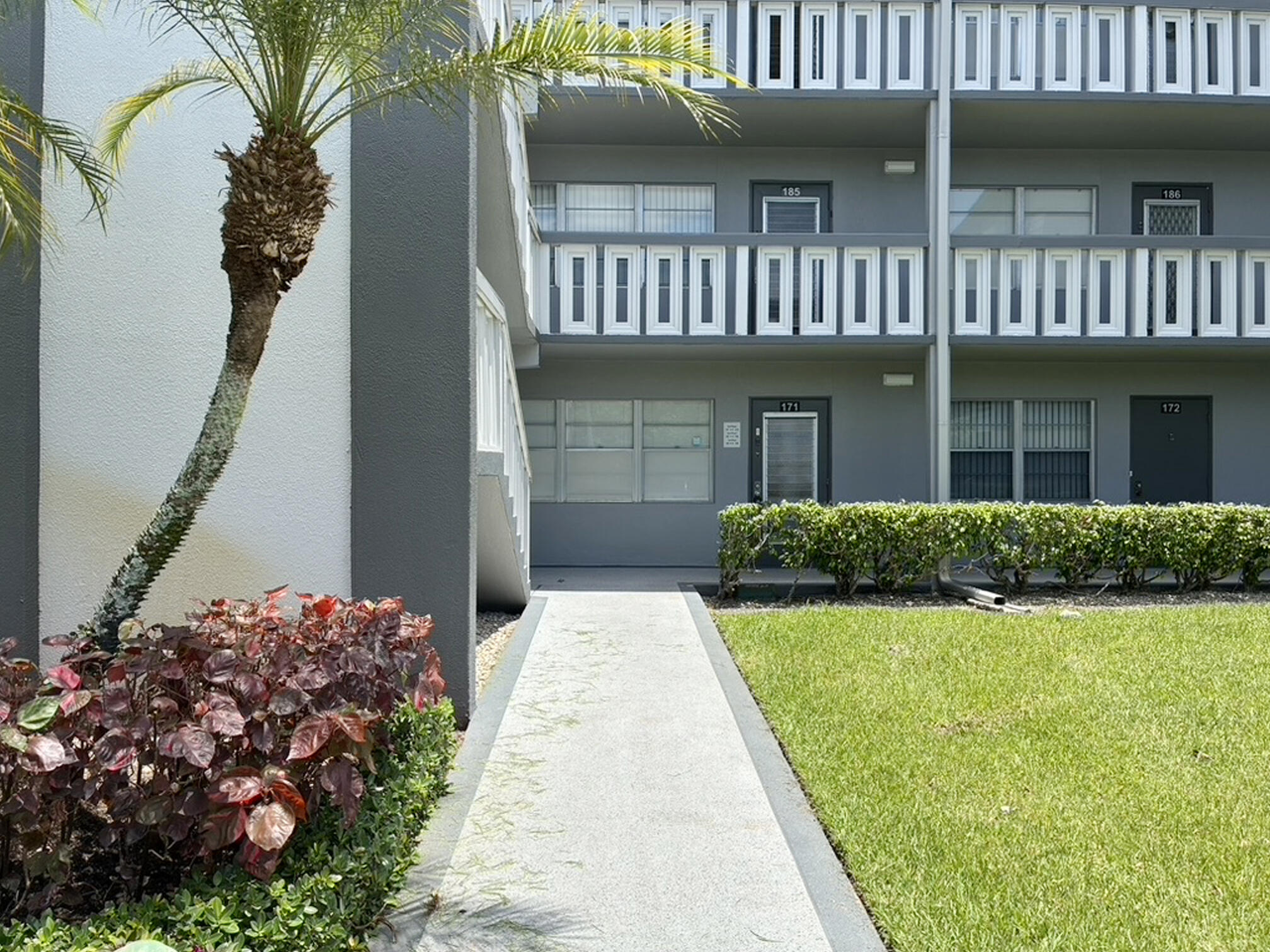 SUFFOLK AT CENTURY VILLAGE CONDO - Residential Lease