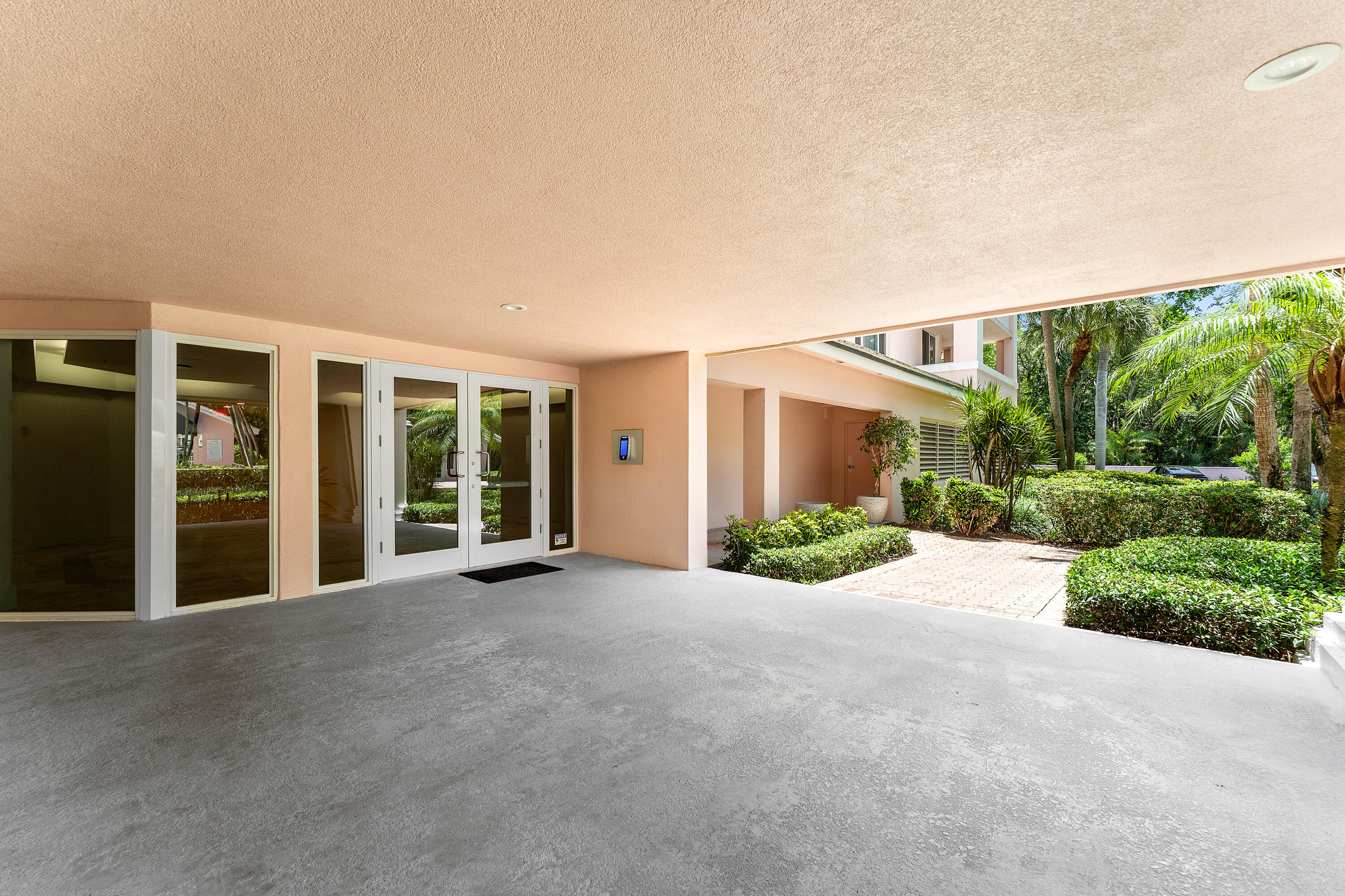 LANDINGS OF DELRAY BEACH CONDO - Residential