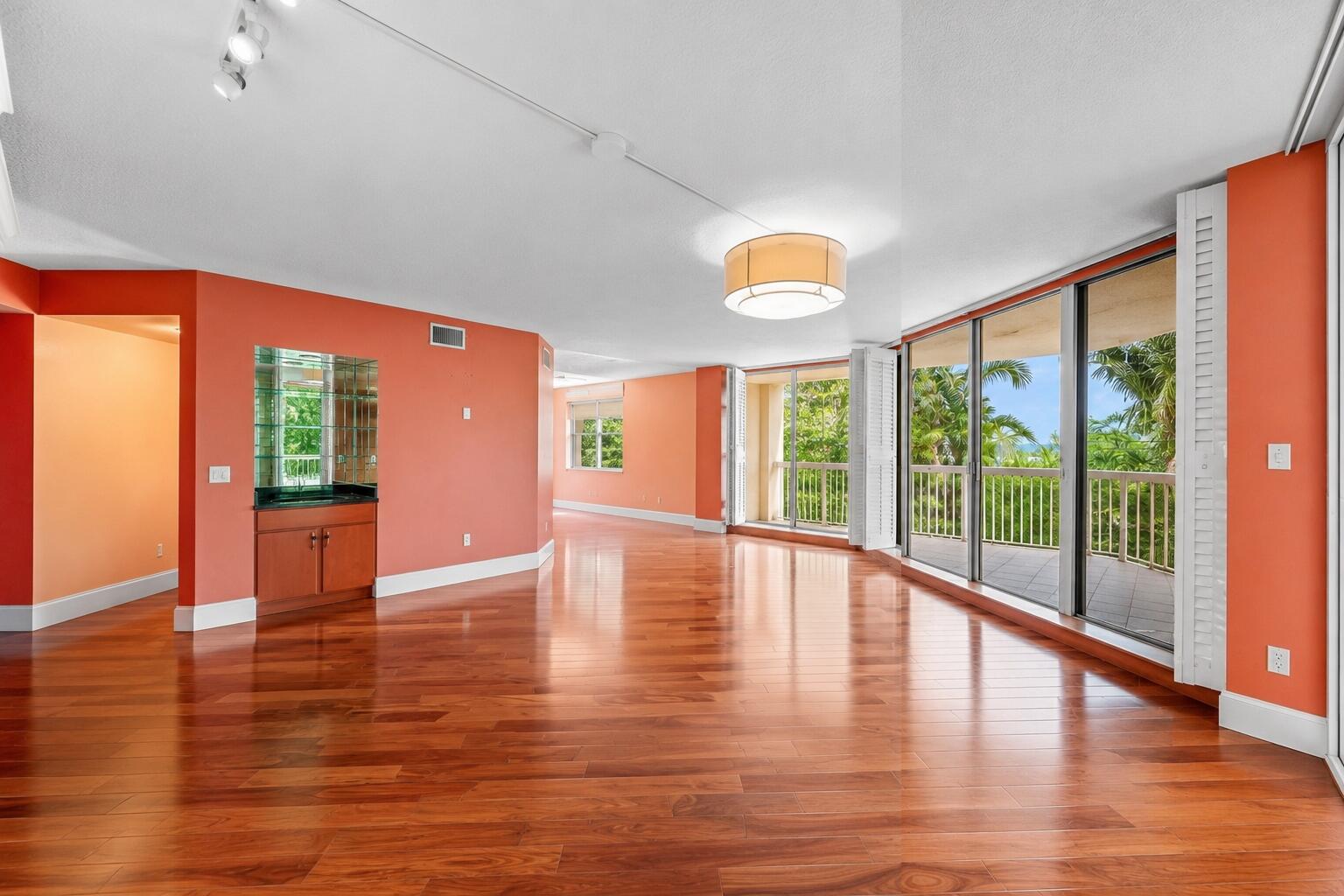 LANDINGS OF DELRAY BEACH CONDO - Residential